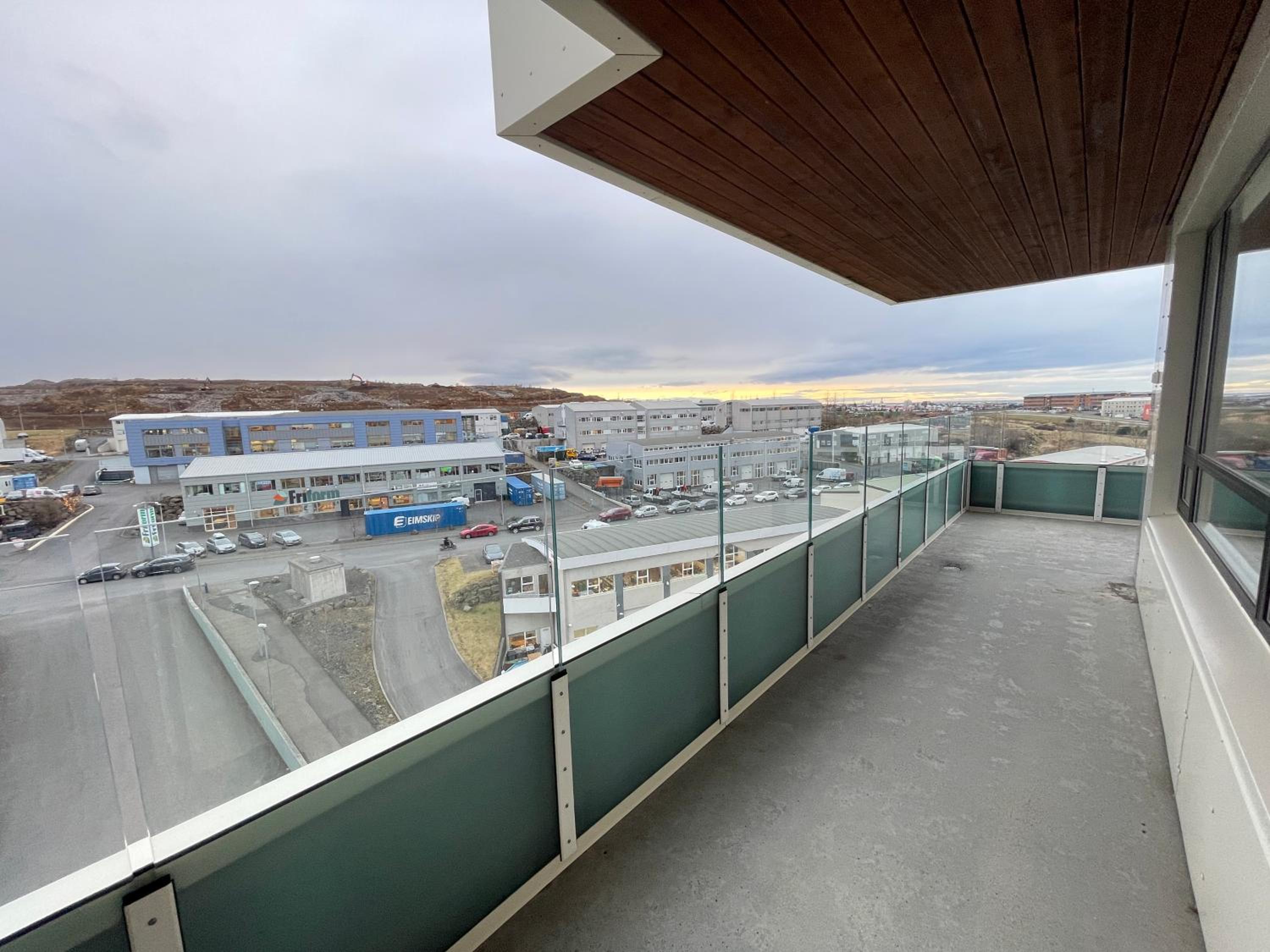 Modern and spacious 3 bedroom apartment in Kópavogur