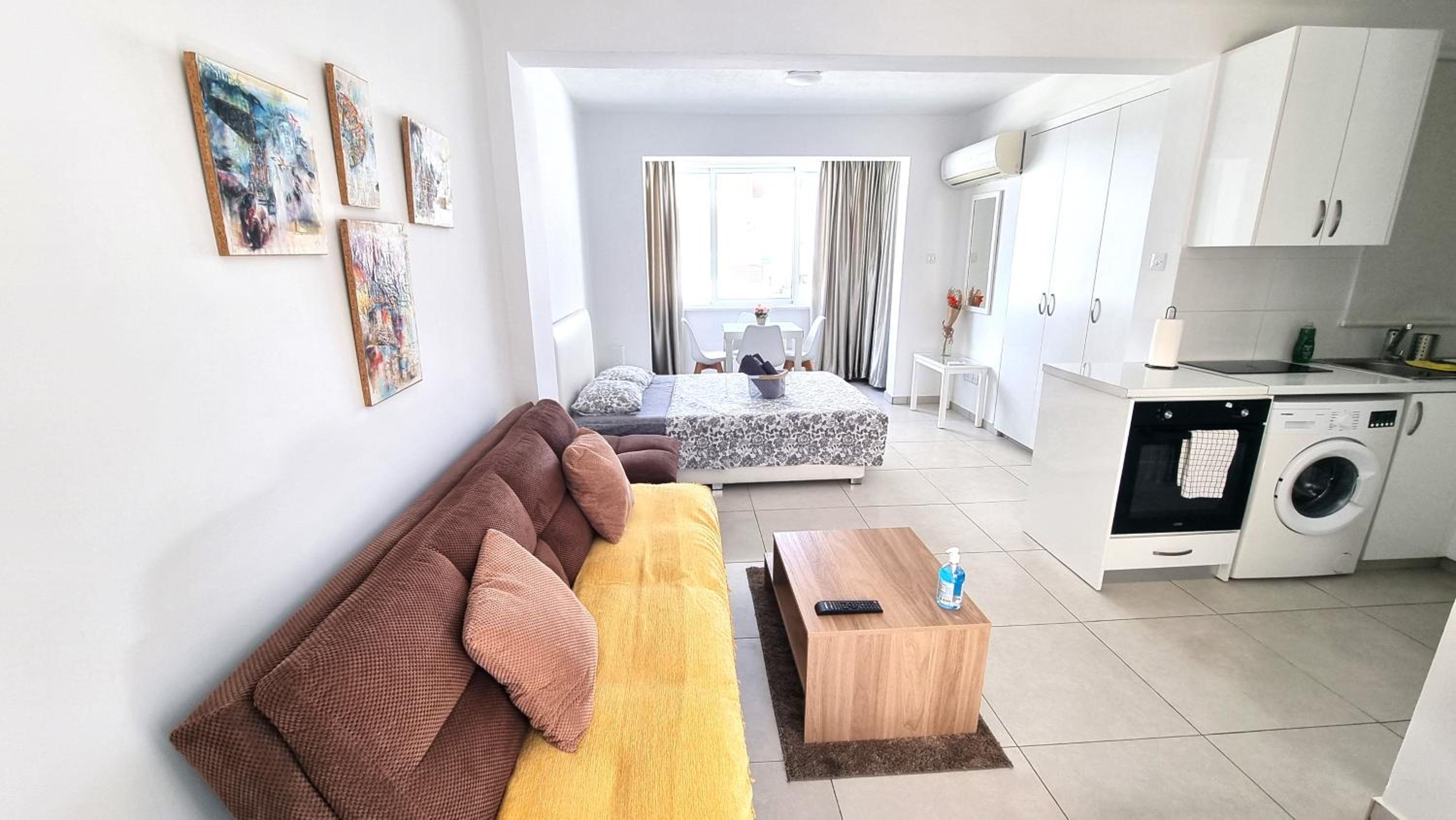 Stylish Studio - 2 Minutes from Kastella Beach