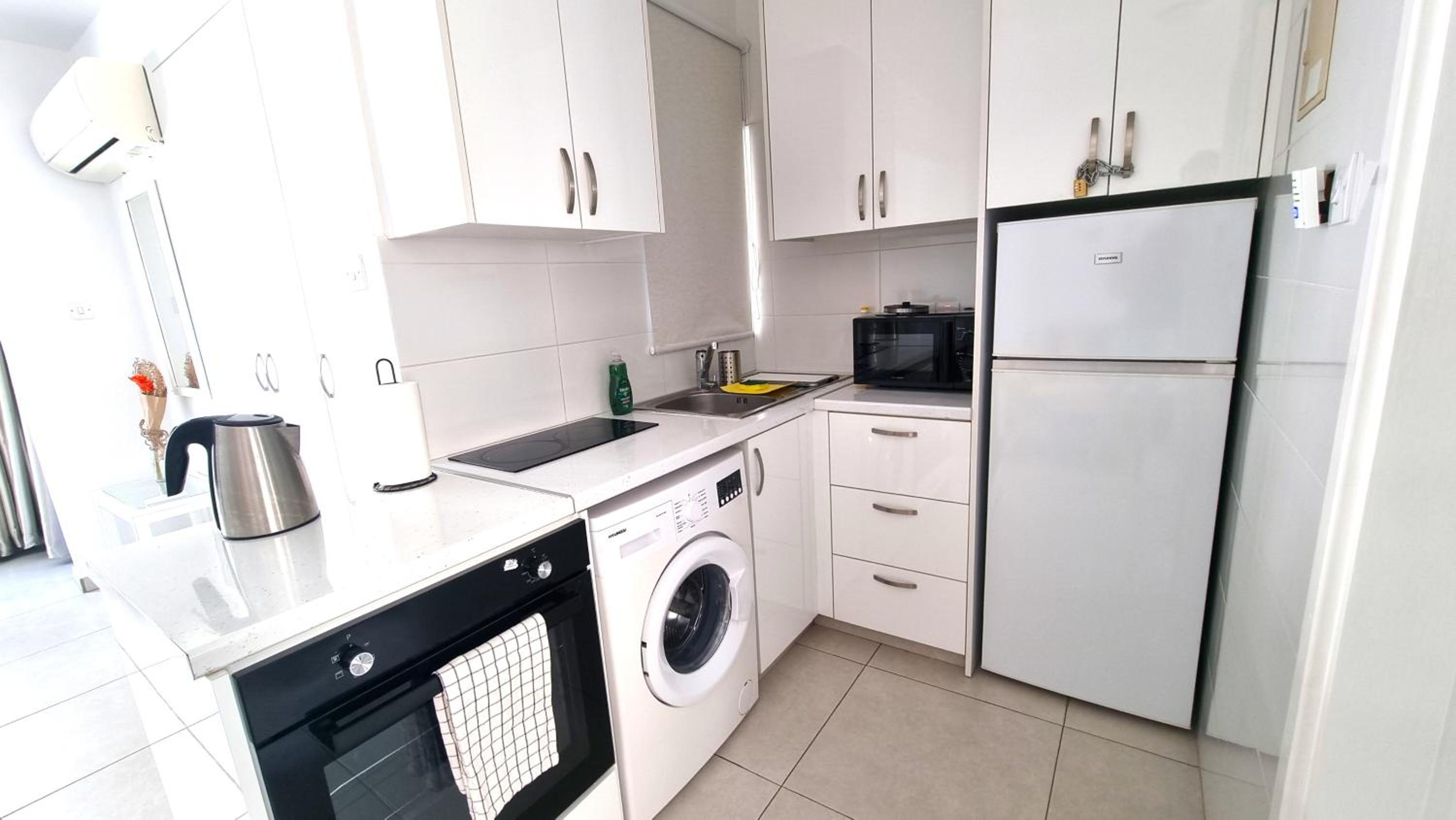 Stylish Studio - 2 Minutes from Kastella Beach