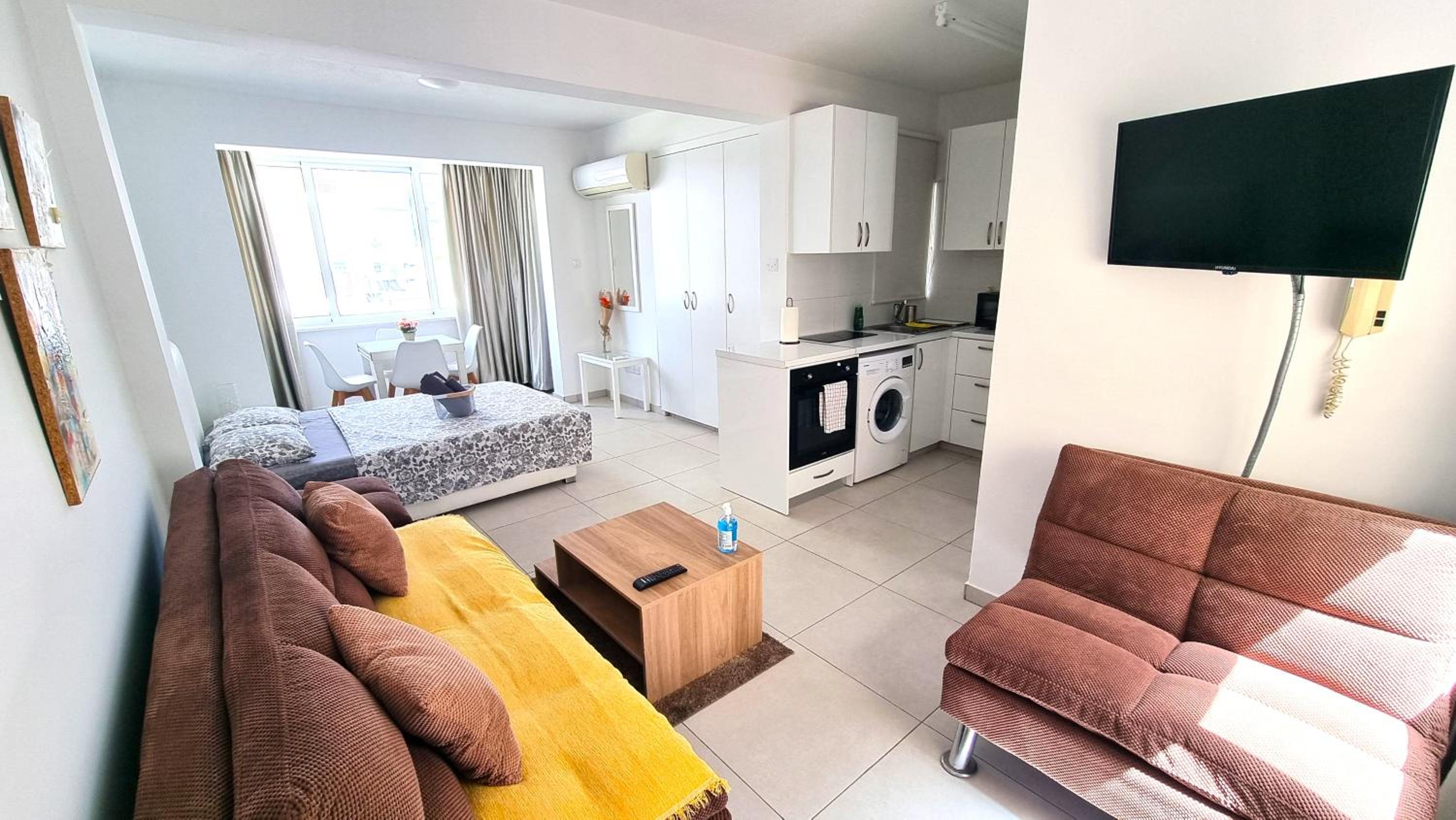 Stylish Studio - 2 Minutes from Kastella Beach