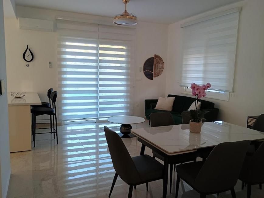 Brand new 4 bedroom villa in Palodeia