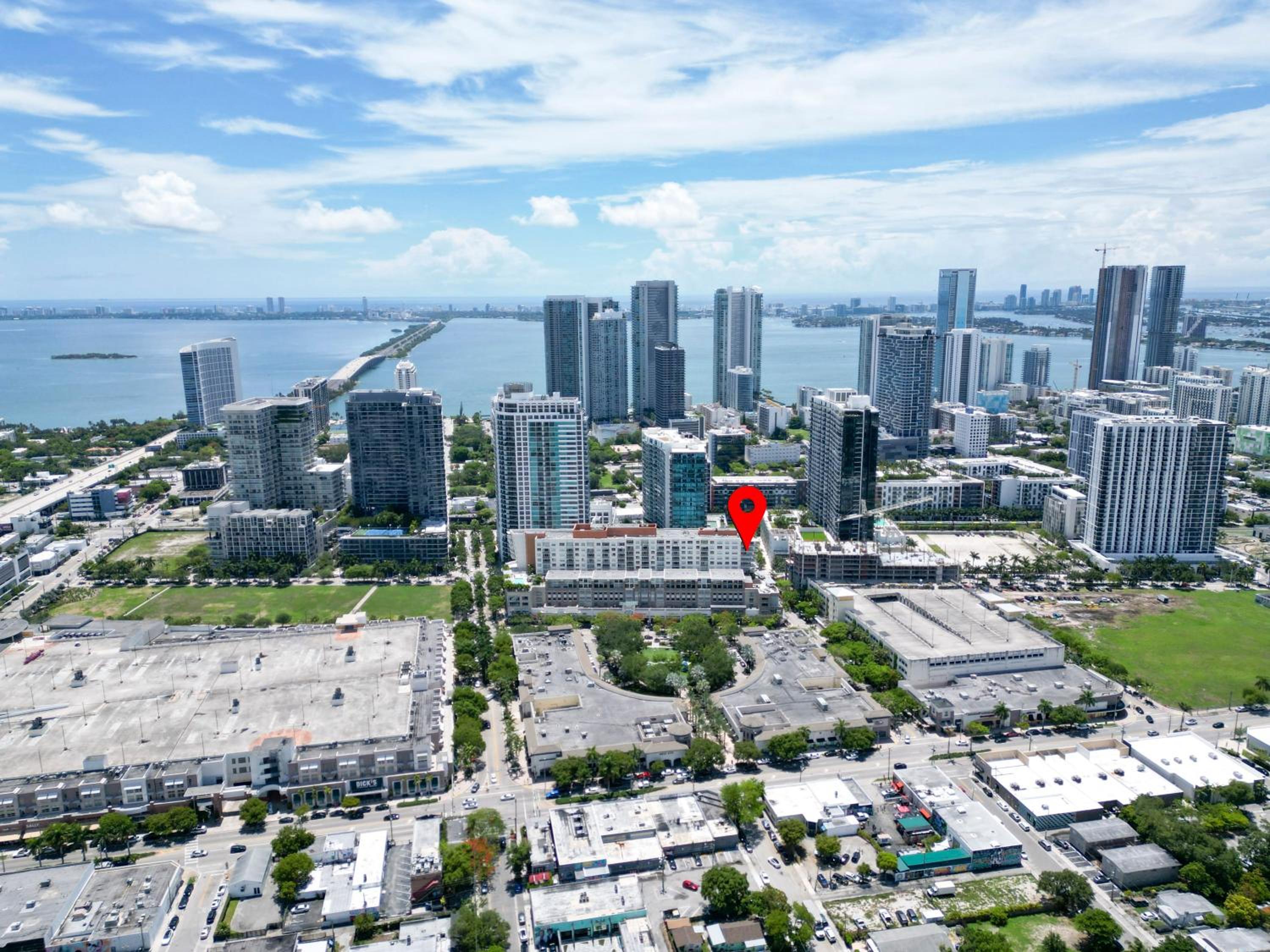 Miami Vice - Central Midtown Pool and Parking