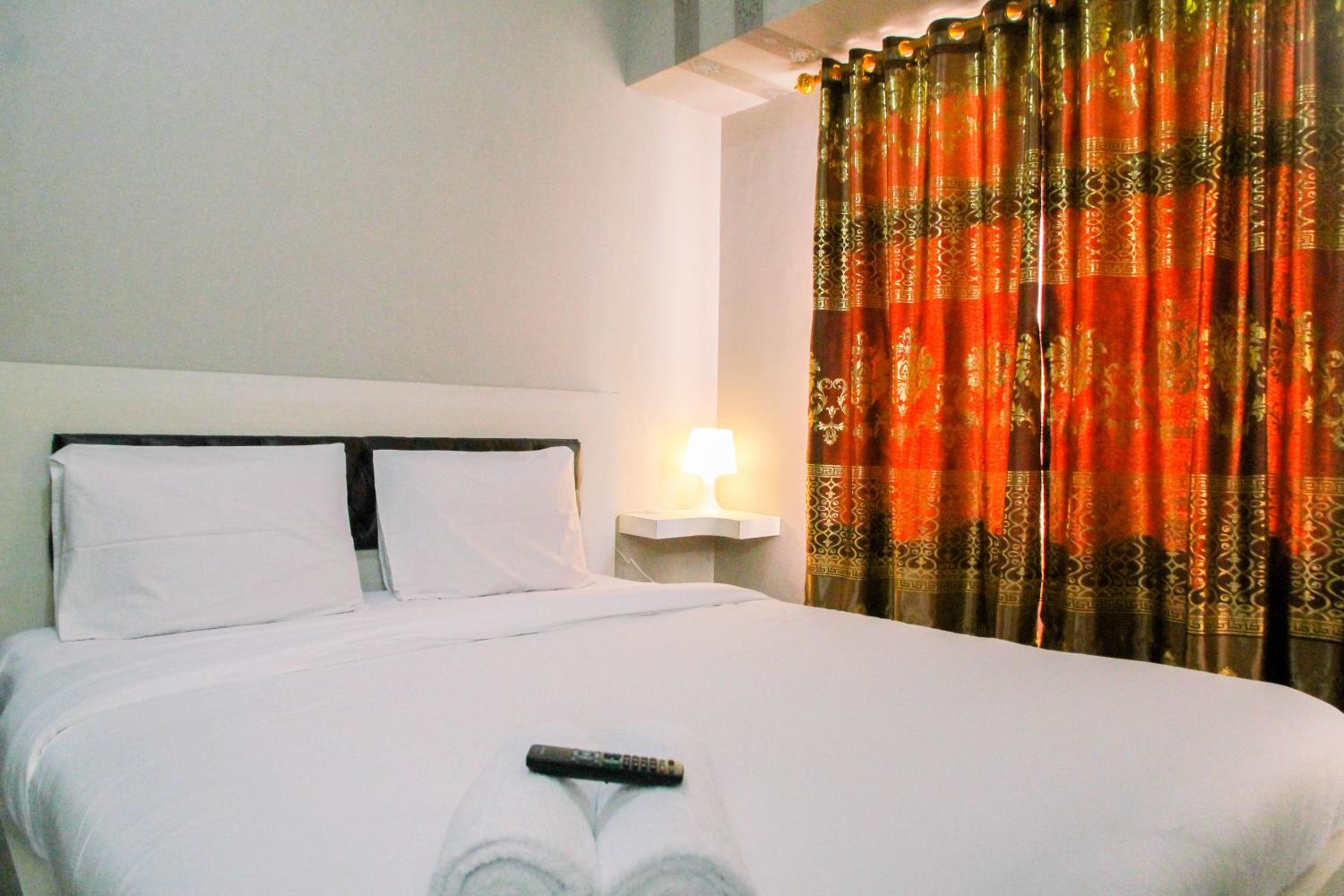 Modern Furnished 3BR at Springlake Summarecon Bekasi Apartment By Travelio