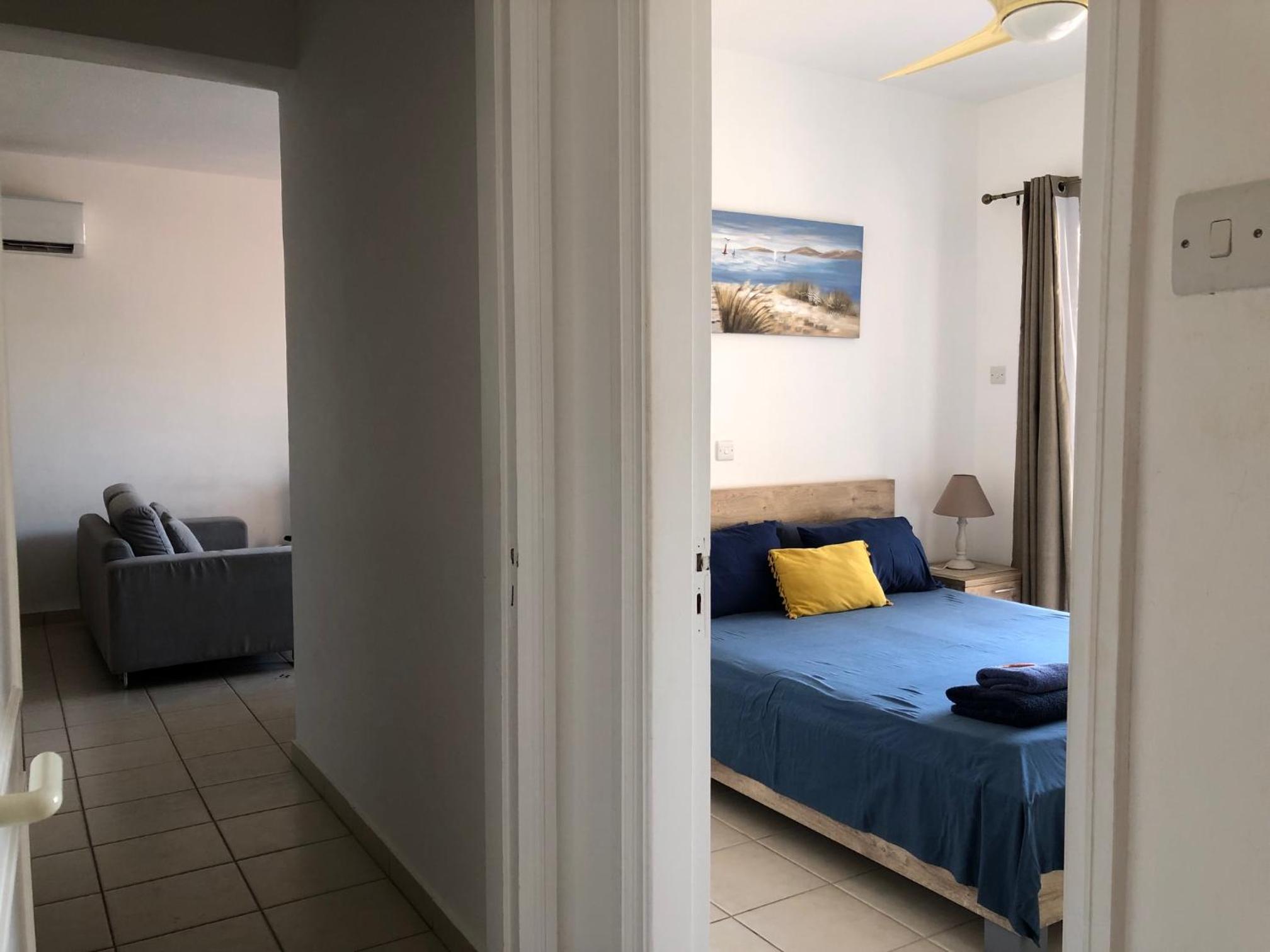 Kings Palace - Stylish 2 bed apartment with sea views