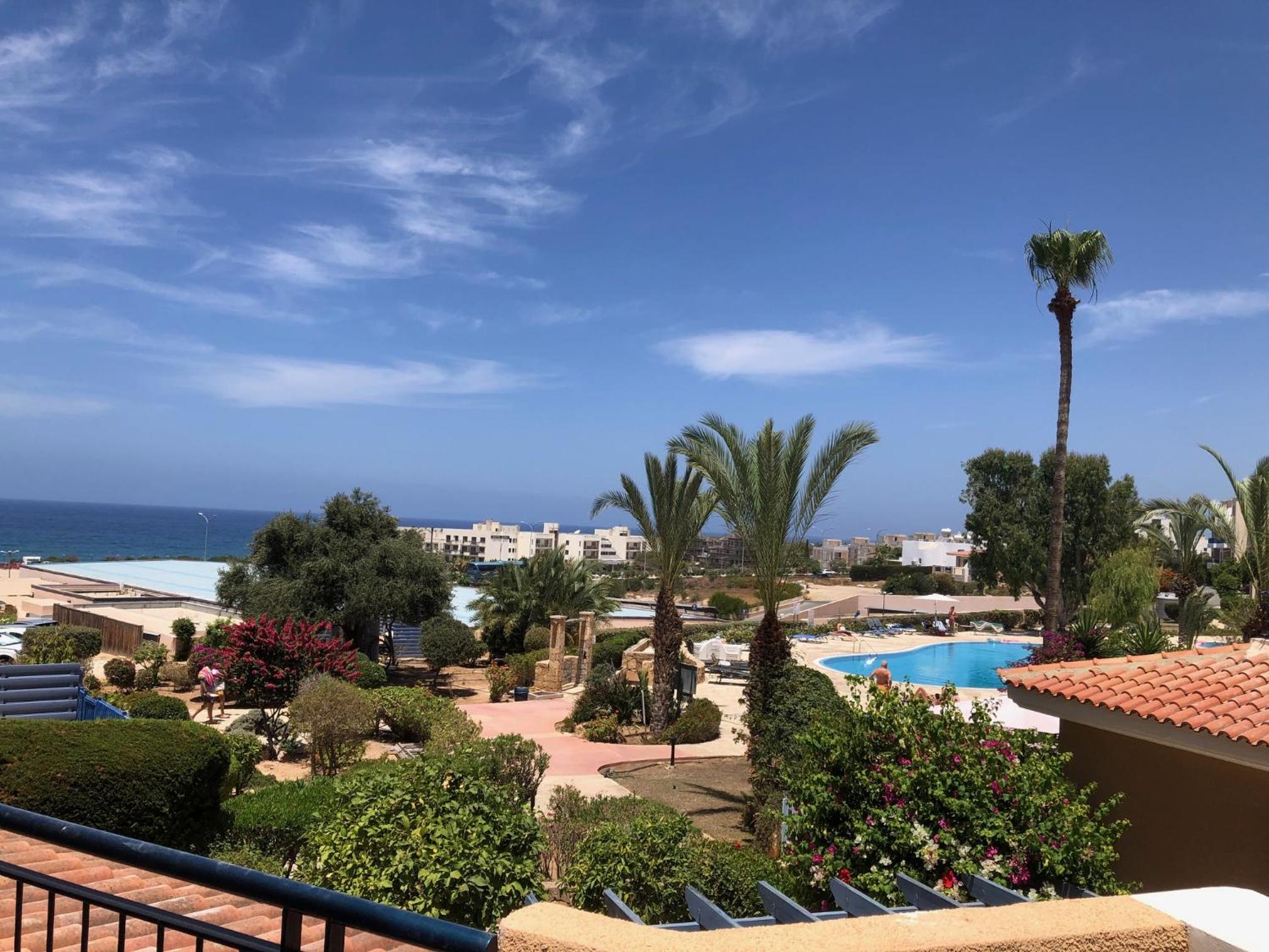 Kings Palace - Stylish 2 bed apartment with sea views