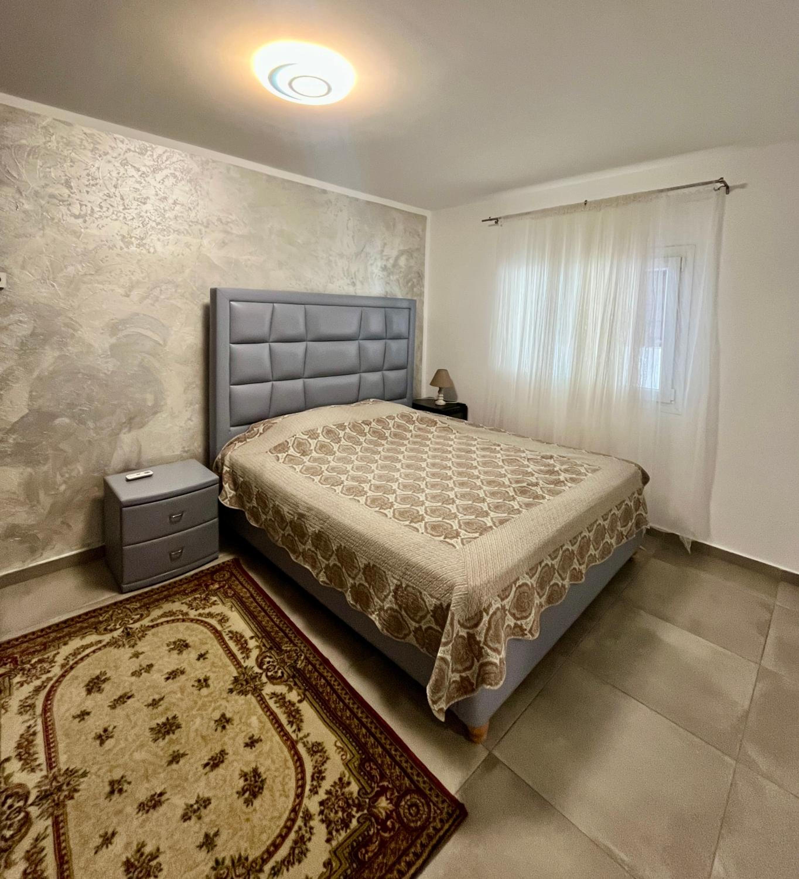 A Detached Floor