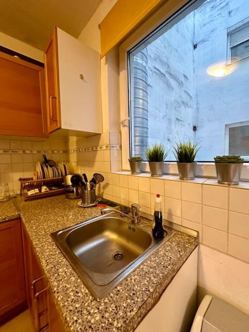 Your Friendly Host in Budapest view 3