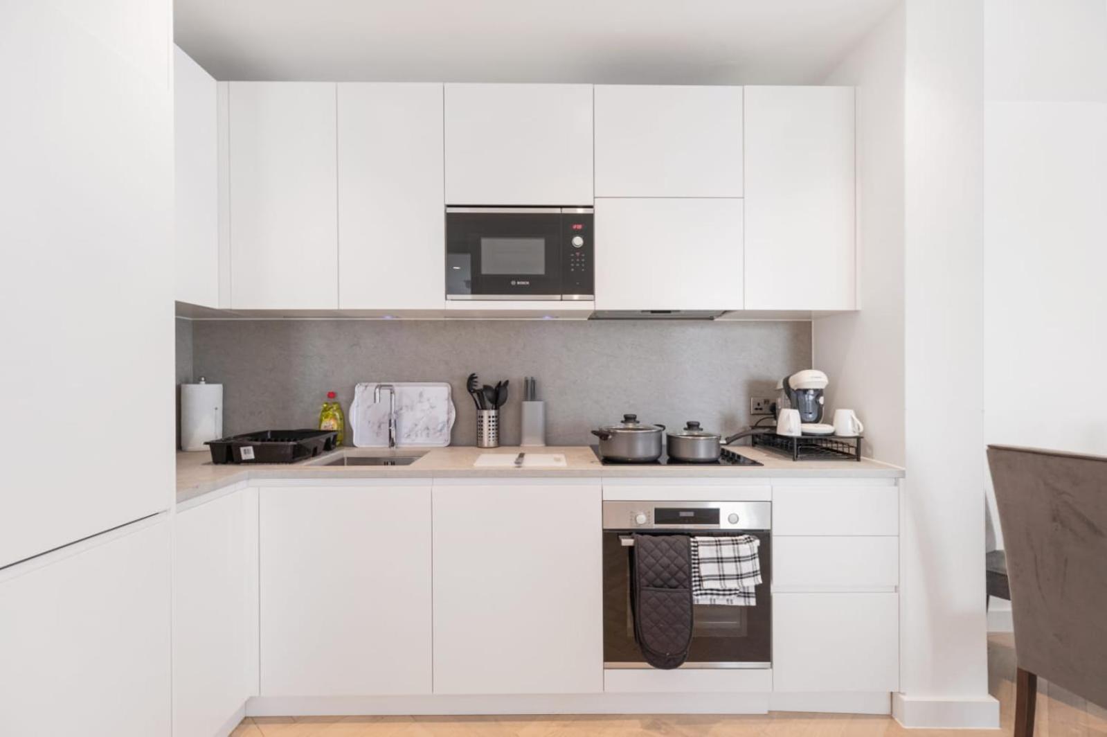 Melrose Place 7beds Wembley stadium 15mins to Central London