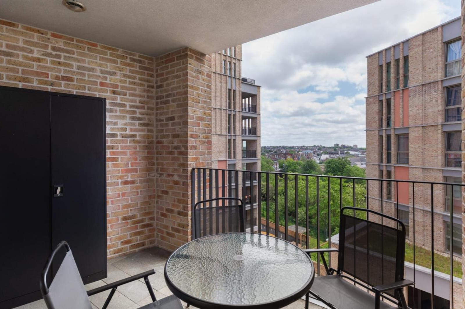Melrose Place 7beds Wembley stadium 15mins to Central London