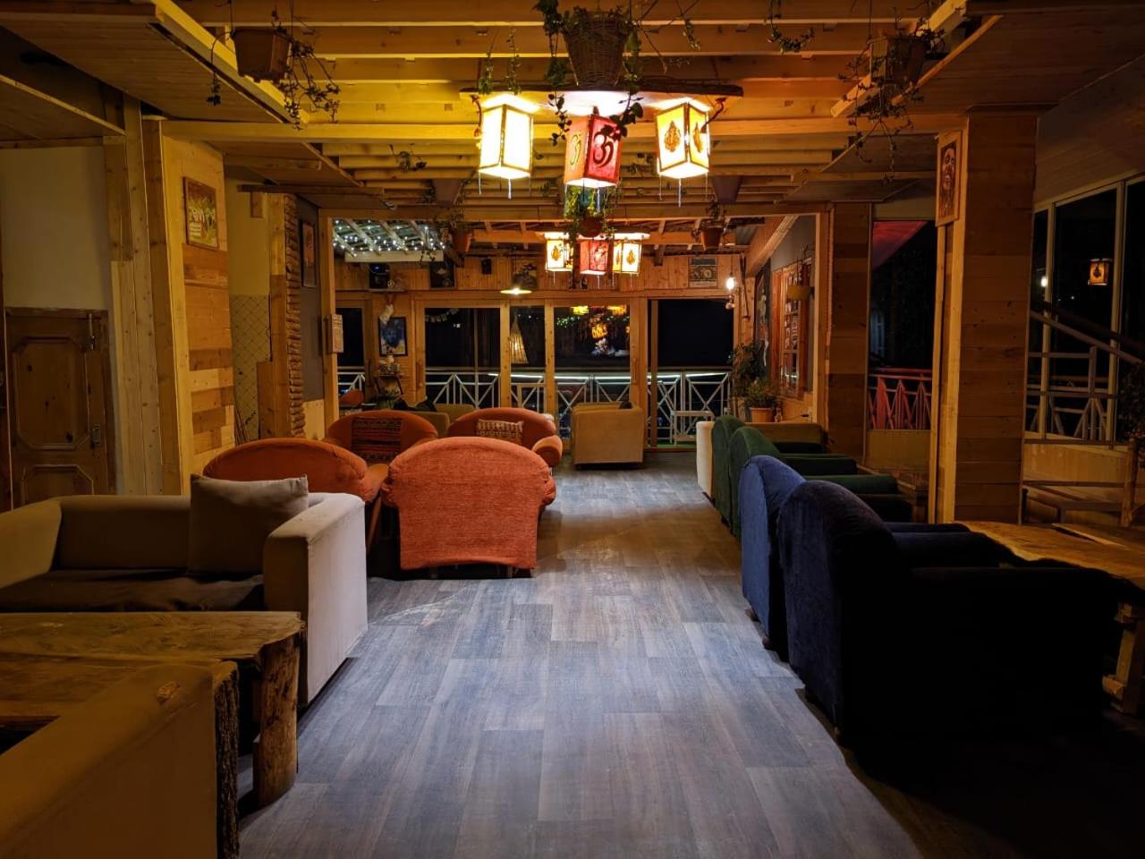 lounge
