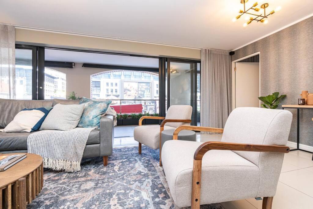 Modern Oasis in Cape Town view 5