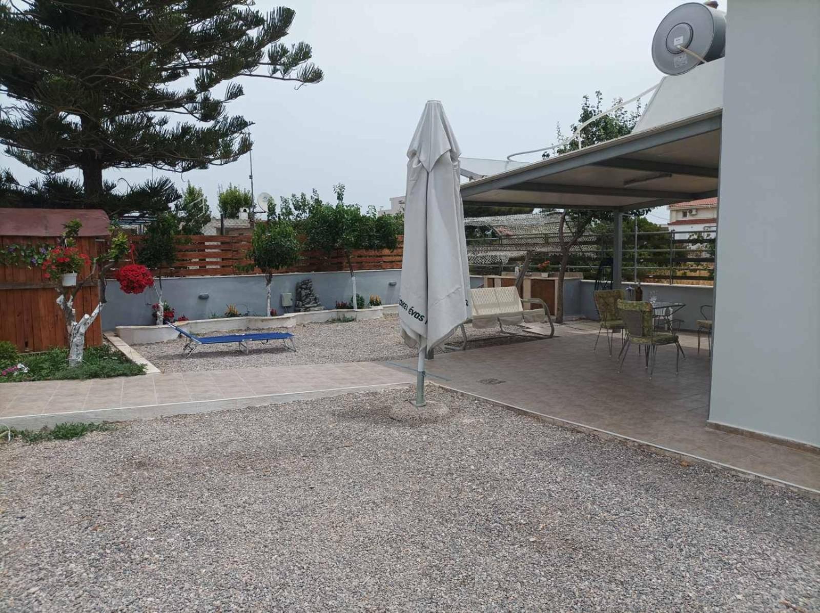 Filio's loft near airport photo 2