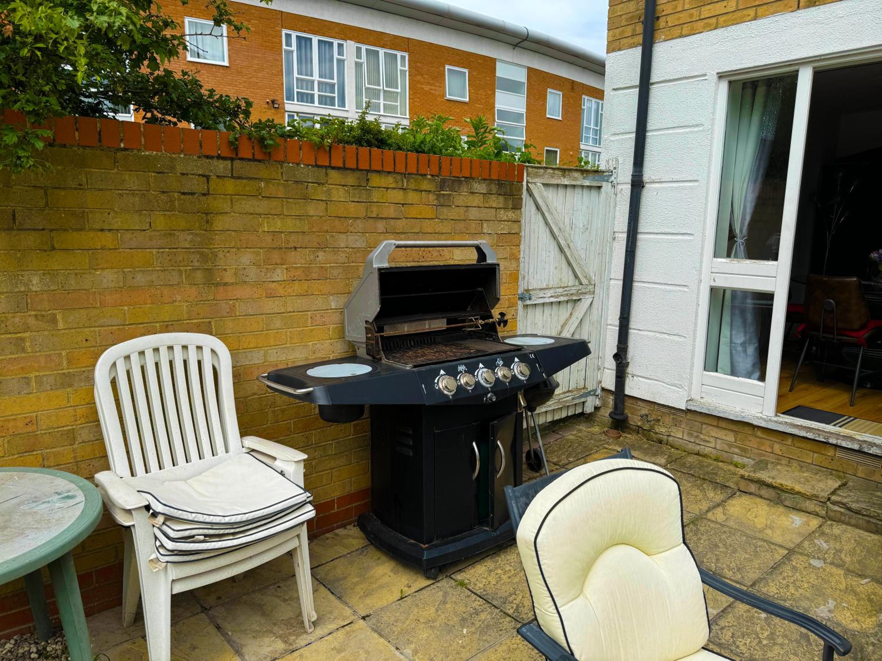 outdoor bbq area