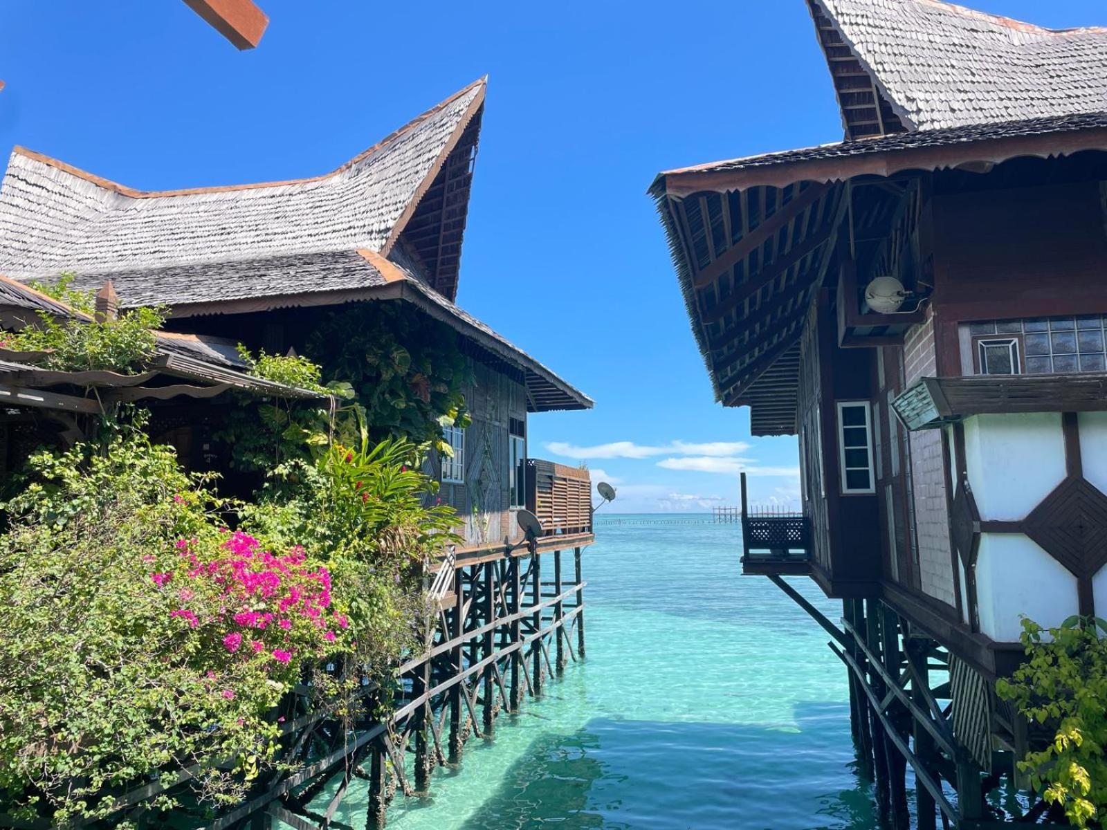 MABUL WATER BUNGALOWS - STANDALONE CHALET- INCLUSIVE of FOOD & BEVERAGE, AIRPORT TRANSPORTATION, SNORKELING EQUIPMENTS photo 4