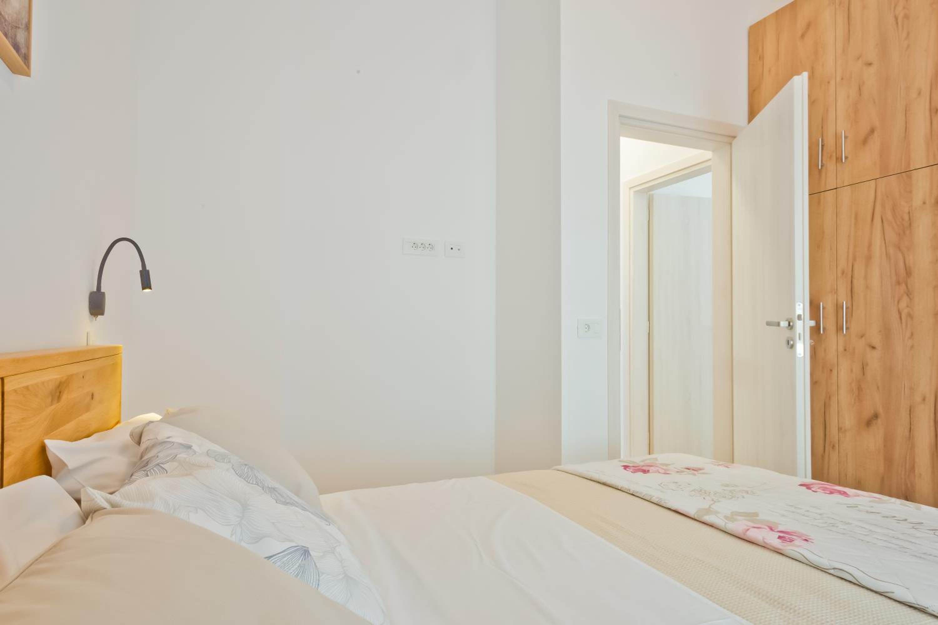 Giannis apartments
