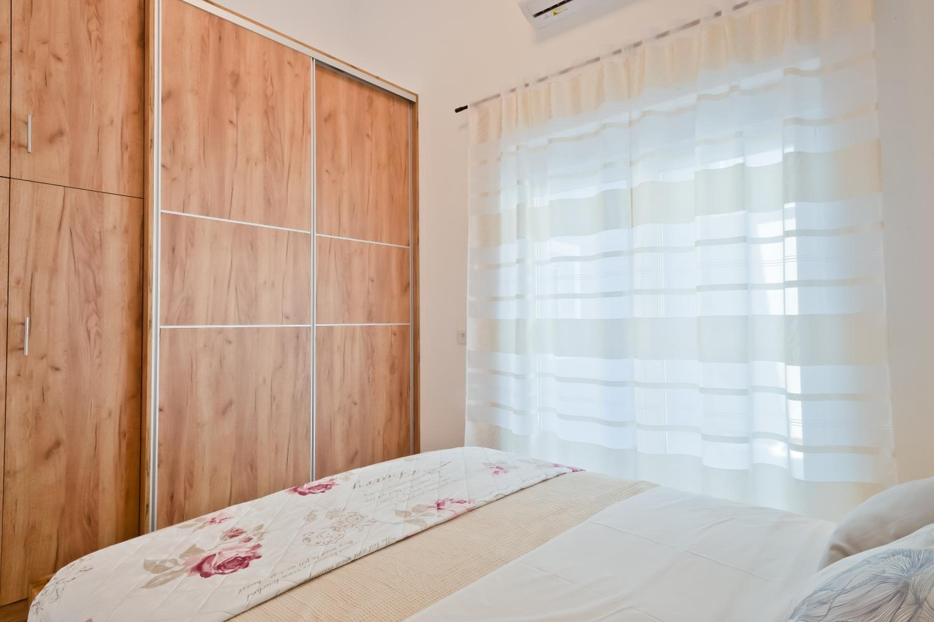 Giannis apartments