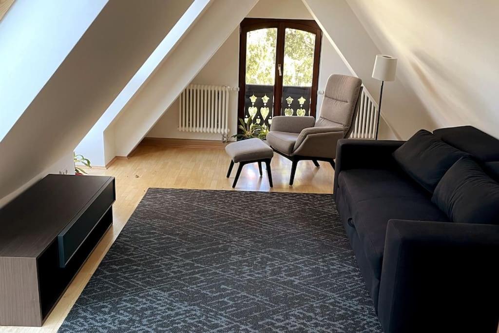 Verwunsches Haus mit Parkplatz in bester Lage