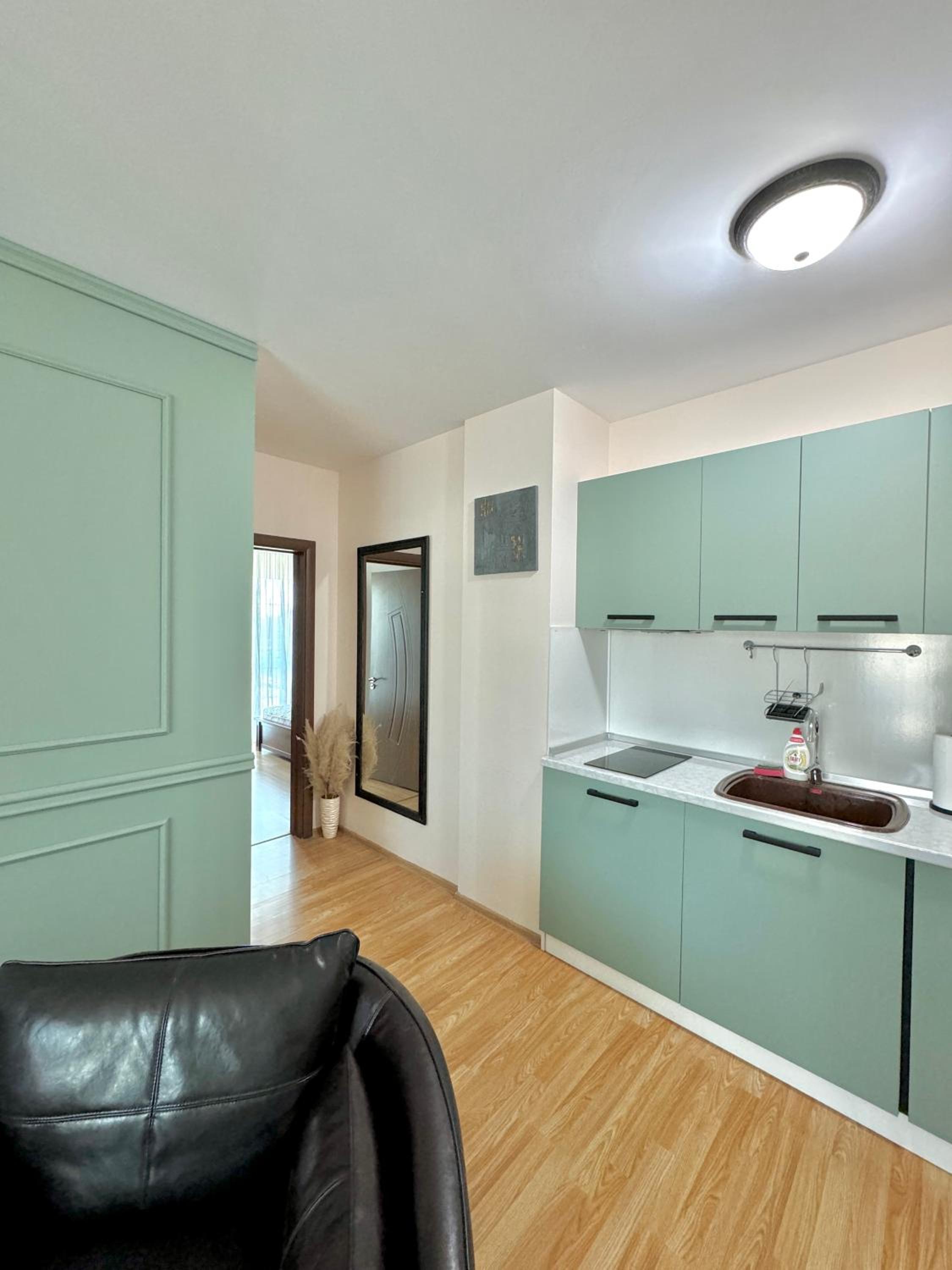 Golden Hermes Apartments