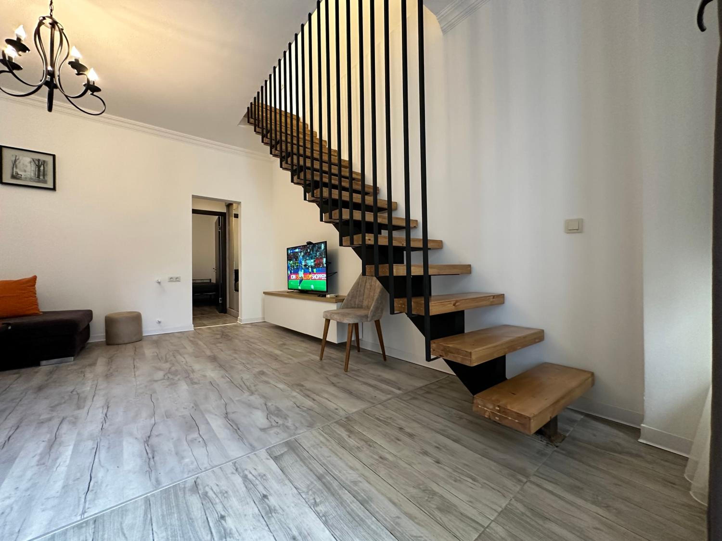 Irakli's Apartment