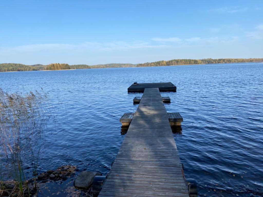 Mukava mökki kompleksi Saimaan rannalla