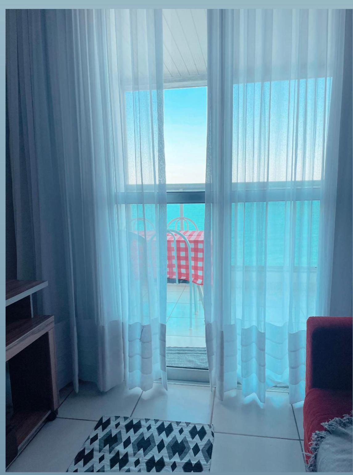Flat Frente Mar com Varanda
