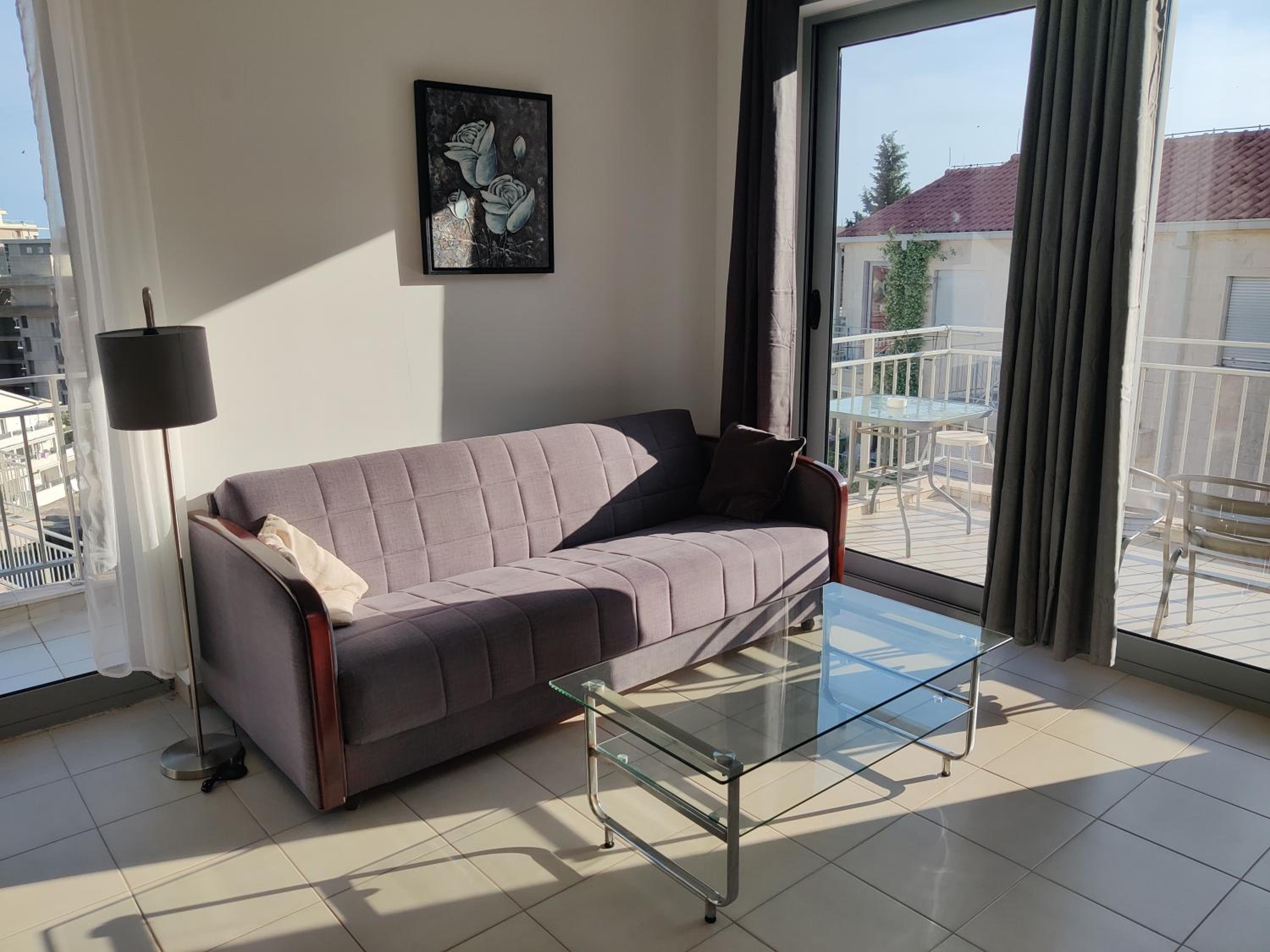 Petrovac Bay apartment with sea view and shared pool