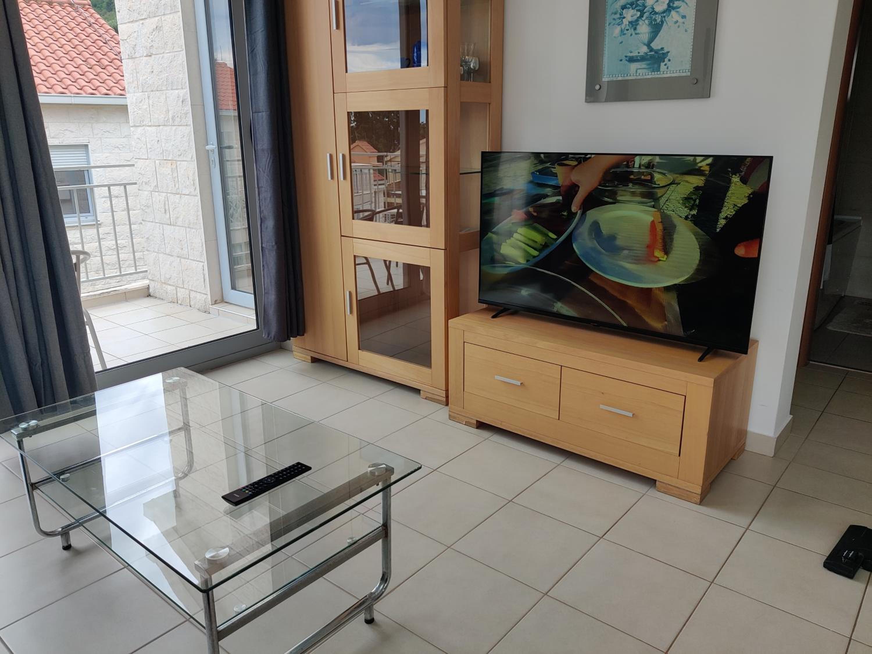 Petrovac Bay apartment with sea view and shared pool