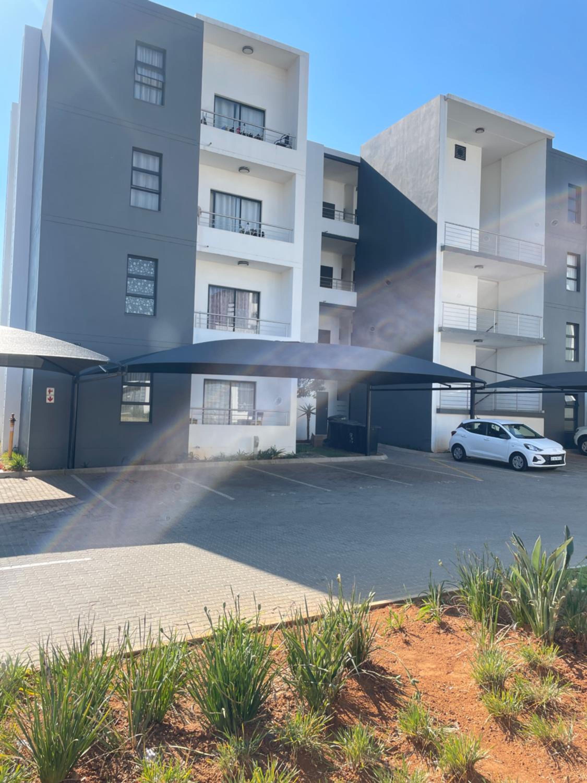 Hotel 2Bedroom Luxury Family Living Space in Midrand - Image 1