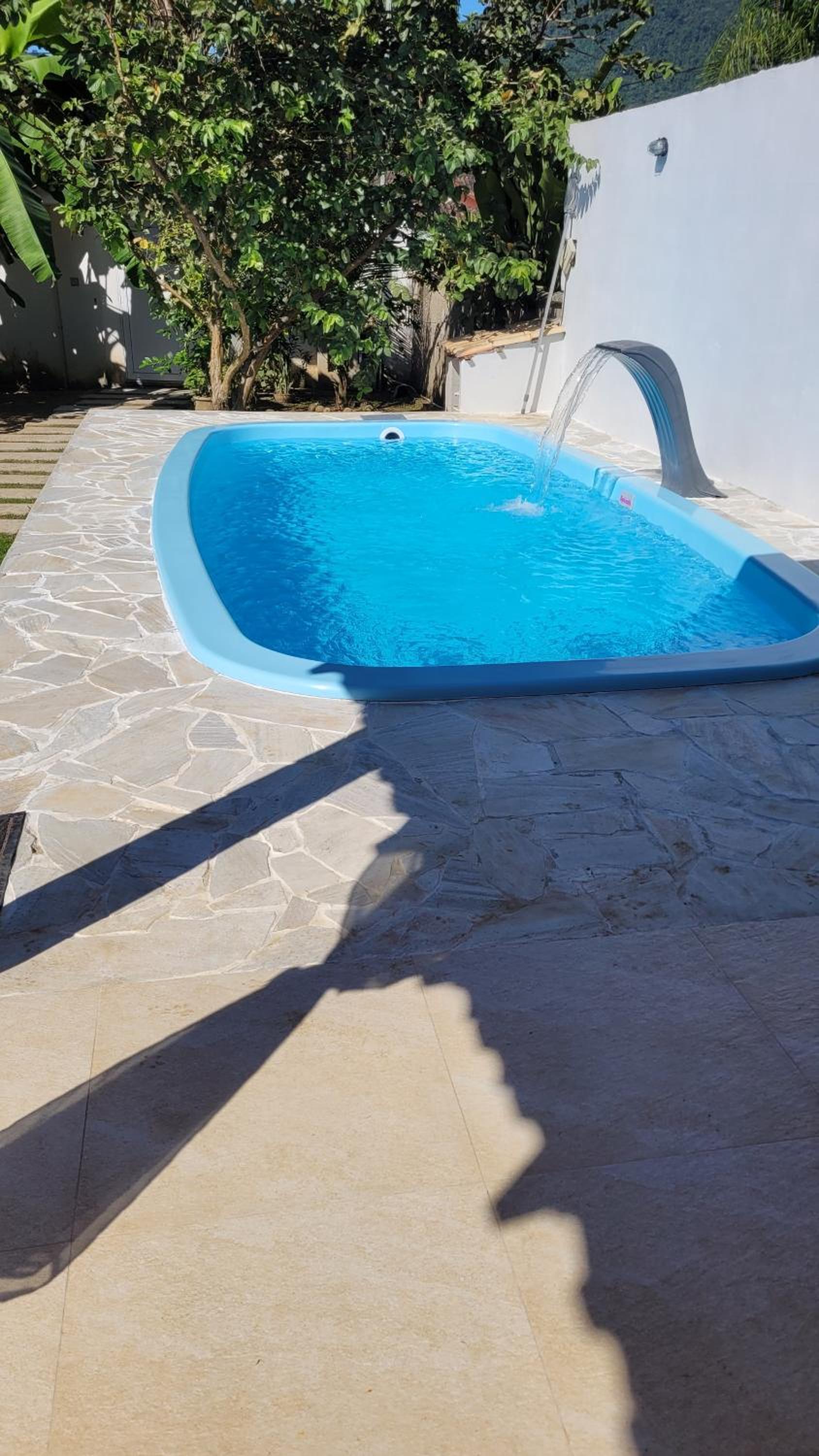 Casa com piscina e churrasqueira!