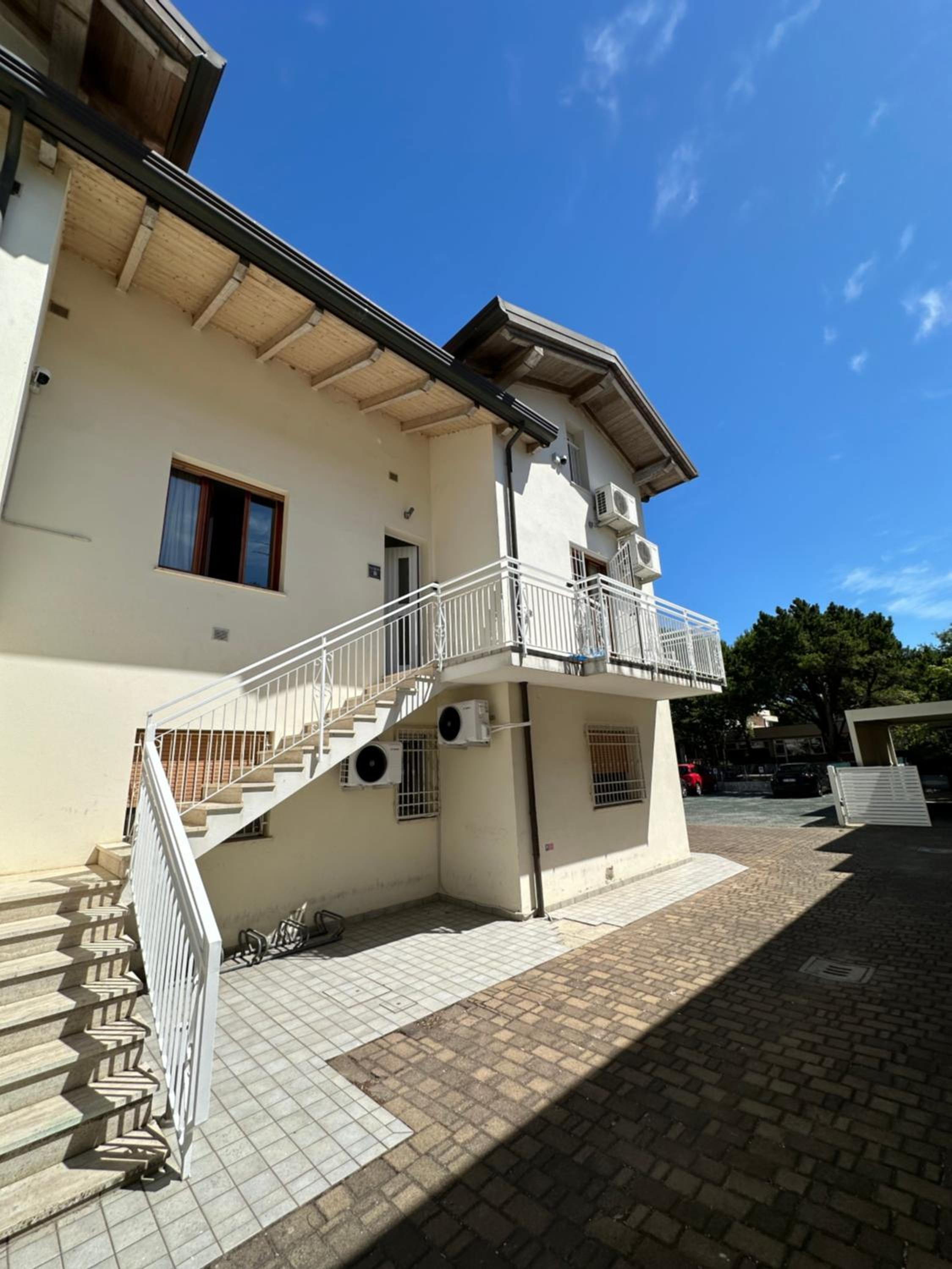 Apt Nettuno - Relax Privè - 3 Bedrooms - 2 Baths - AC - Parking - Wifi