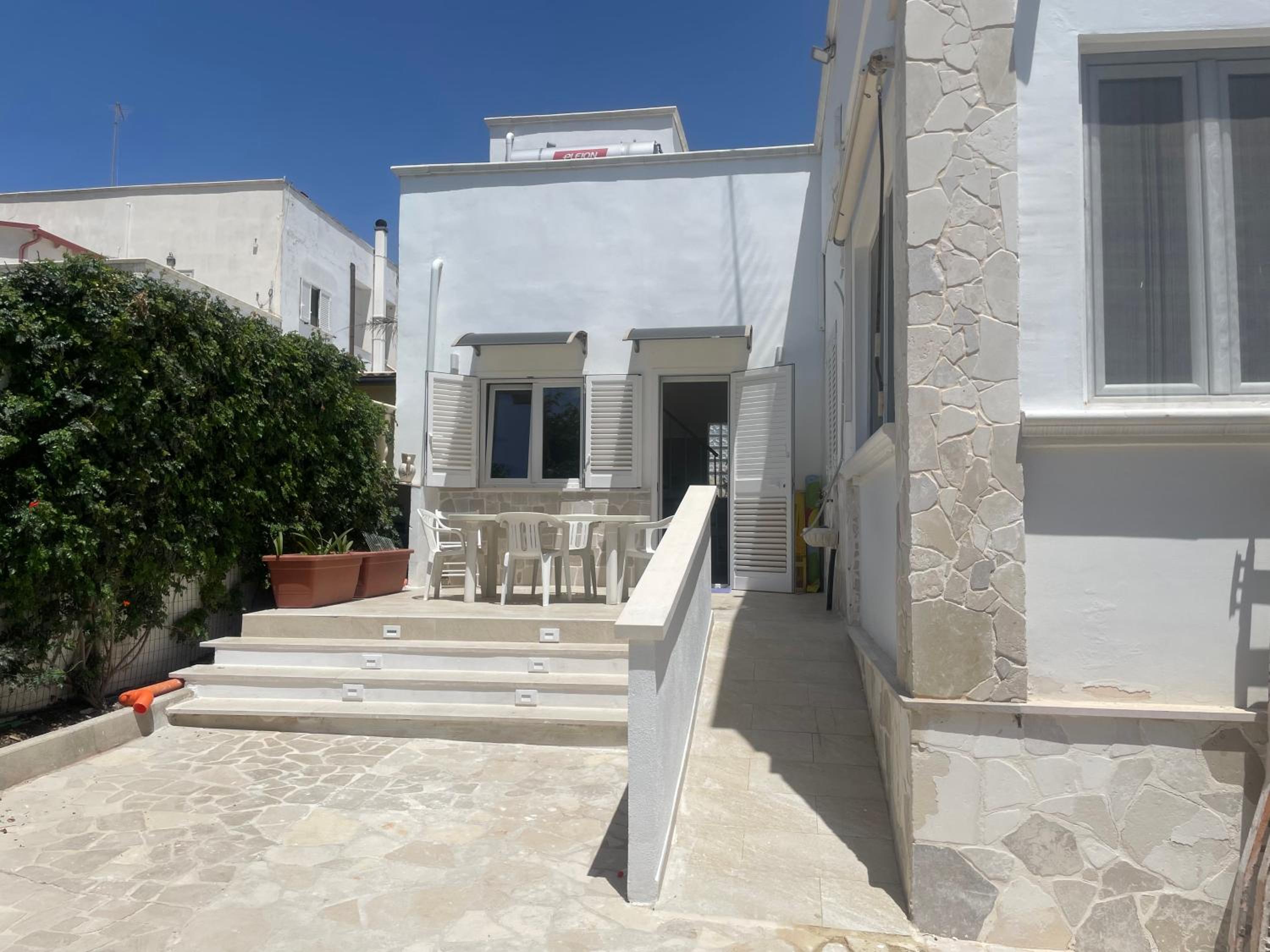 VILLA ANGELO view 3