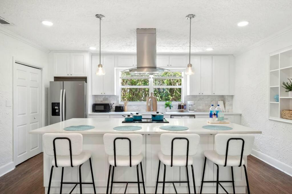 Cozy West Palm Beach Home l 10min to Municipal Beach and more! view 5