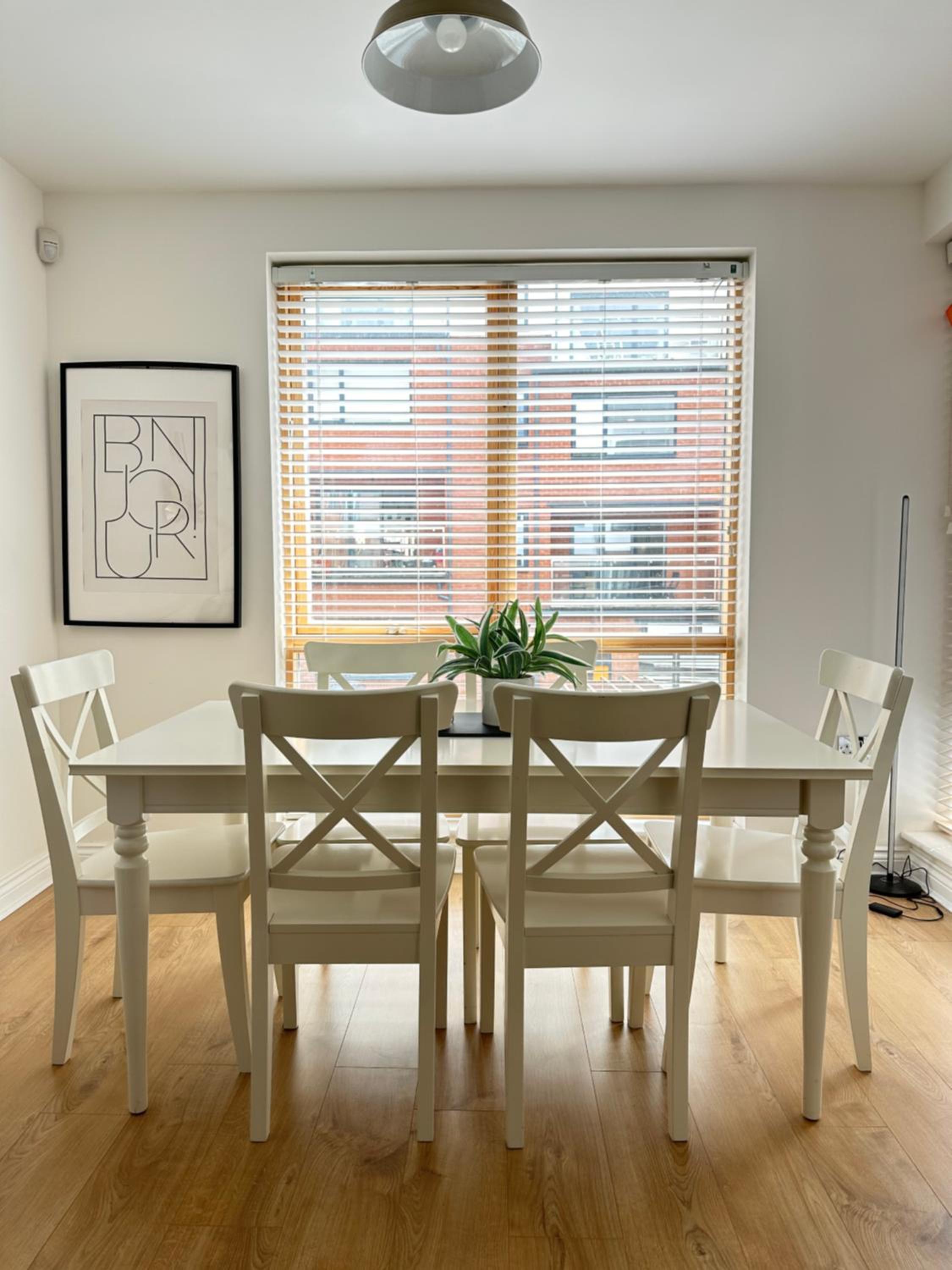 Spacious 4BR 4BA gated townhouse with balconies, Central JQ view 4