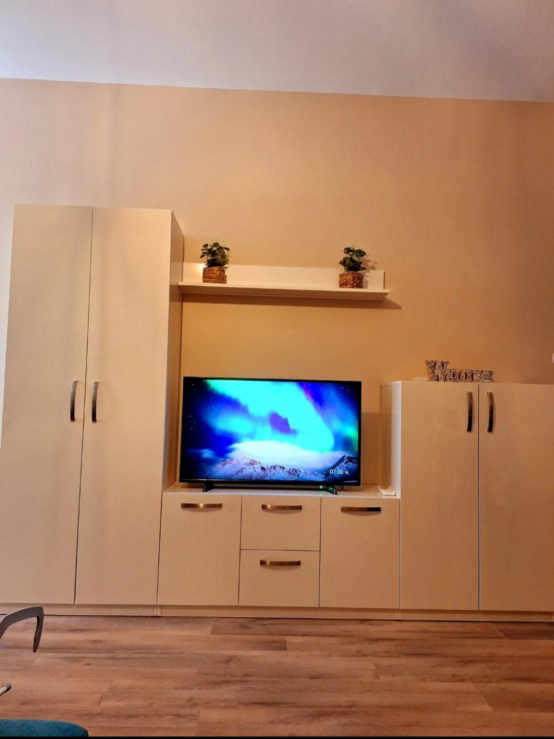 STUDIO MIRAGE DELUXe
