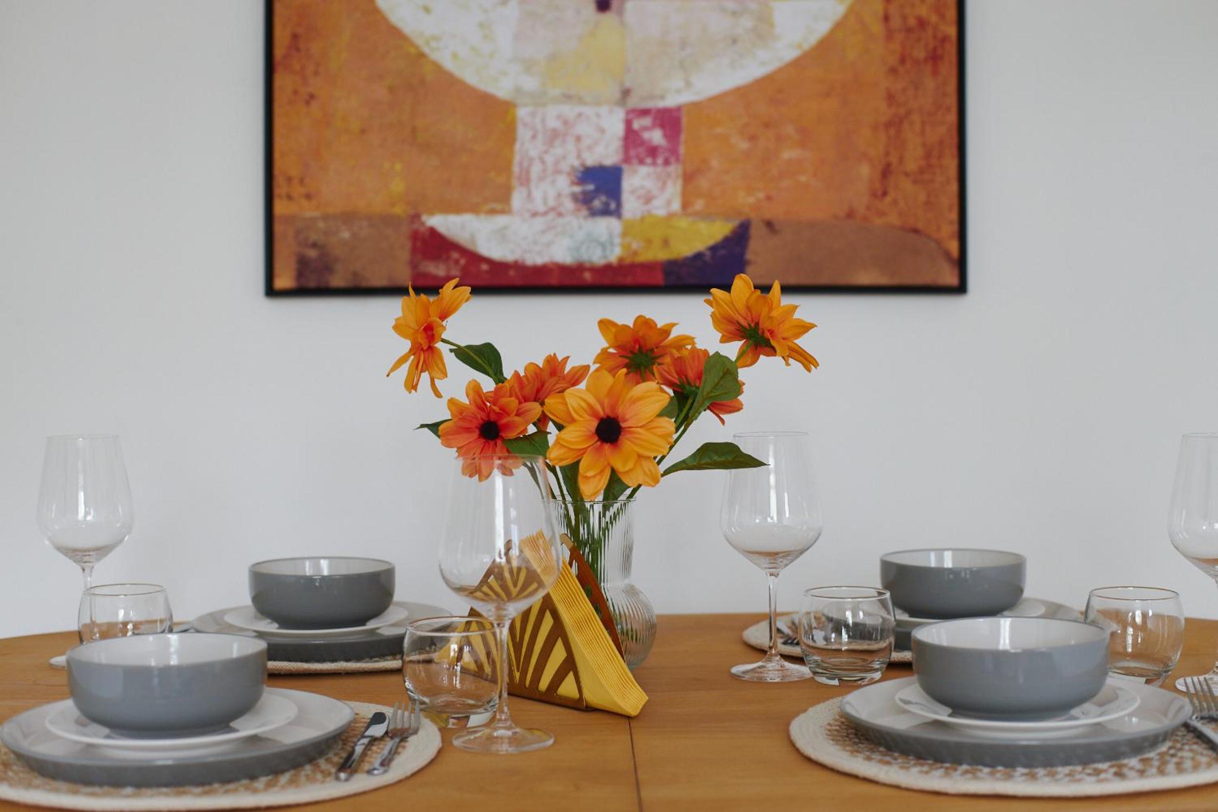 Cozy & Welcoming Studio Apartments in Premium Hyde Park Location