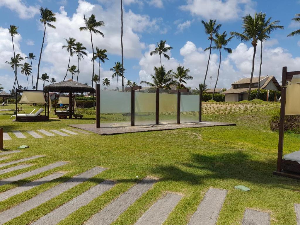 Flat Decorado a beira da piscina no melhor condominio de Muro Alto