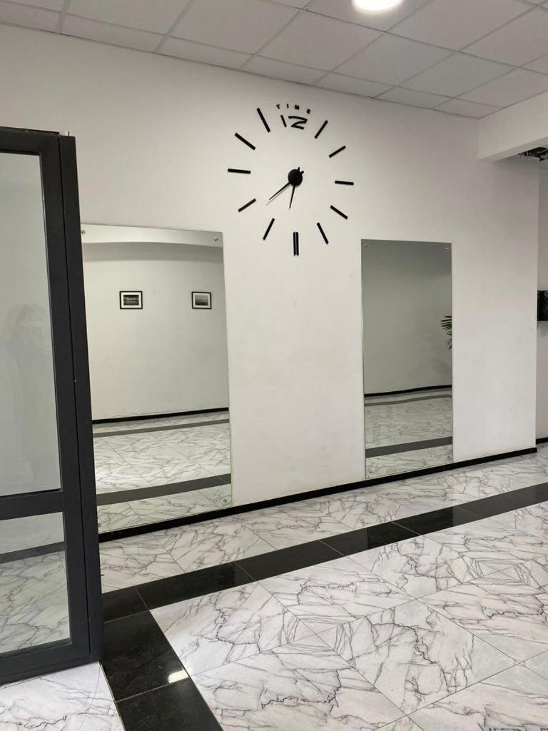 Apartment in city center near technical university metro station view 3