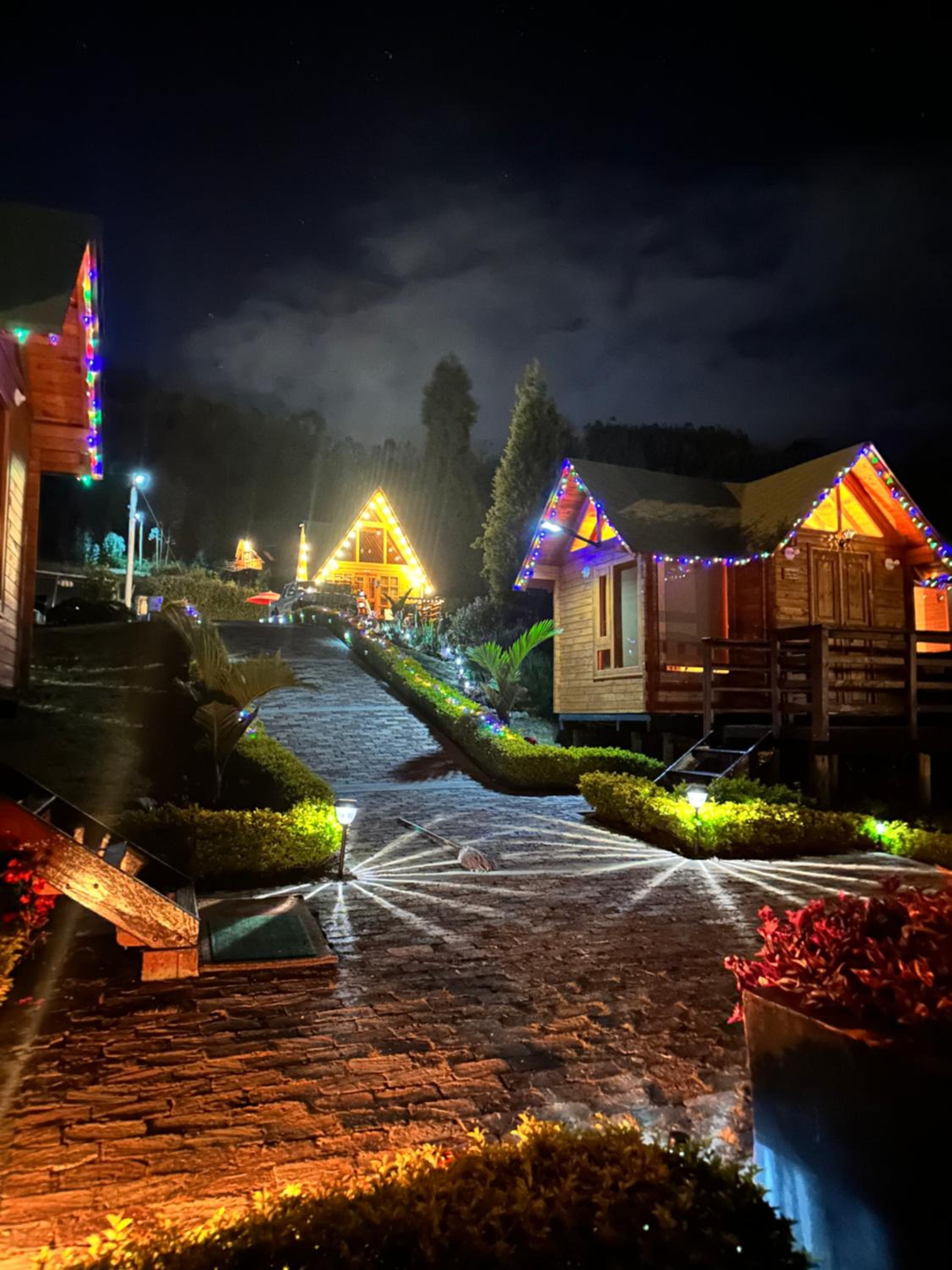 Hotel Villa Angela Glamping & Tiny Houses - Image 1