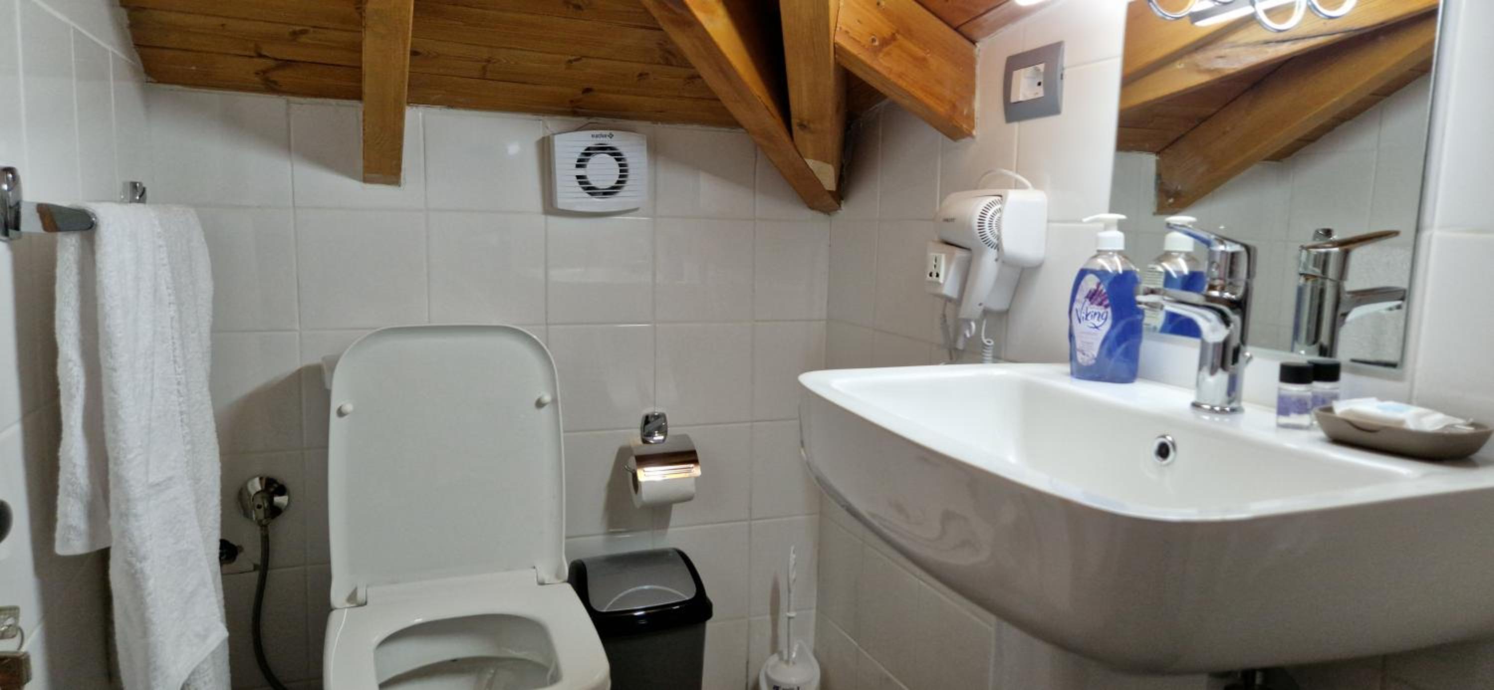 SHENA Guest House