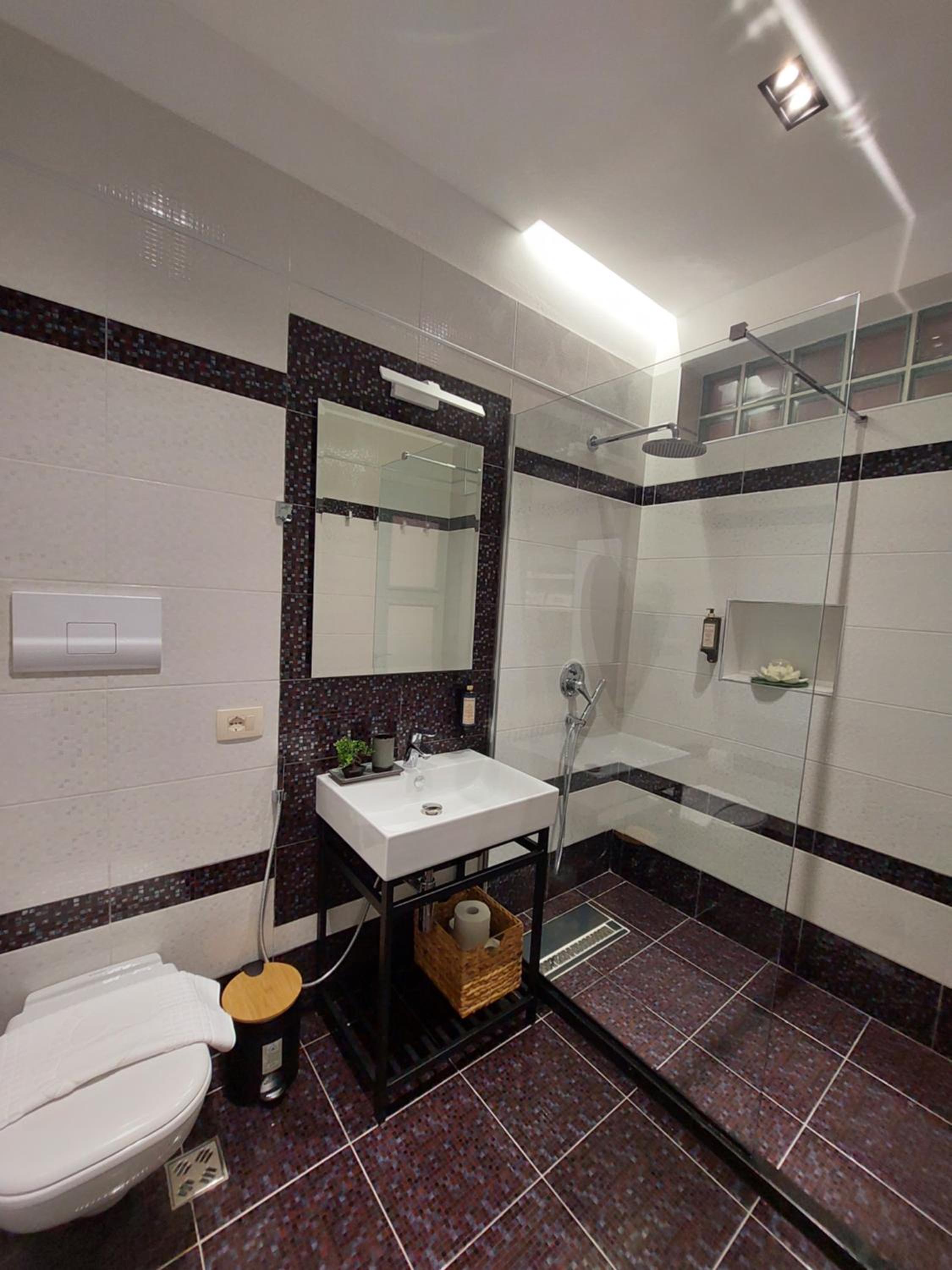 Sea Song Luxury Apartment in Diamond Hill