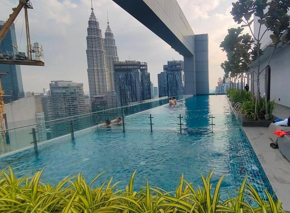 Modern 3min KLCC 2BR 1-5pax Royce Residence By Fantasy