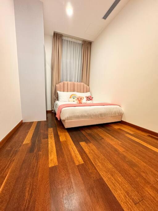 Modern 3min KLCC 2BR 1-5pax Royce Residence By Fantasy