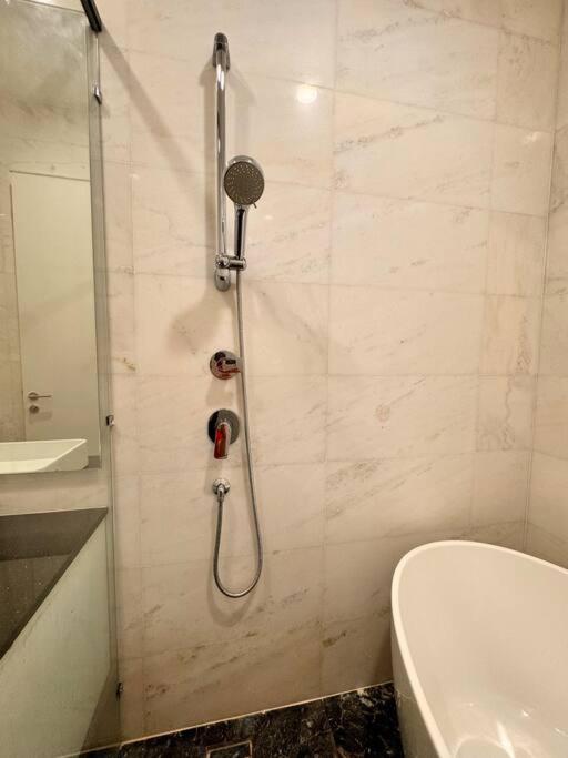 Modern 3min KLCC 2BR 1-5pax Royce Residence By Fantasy
