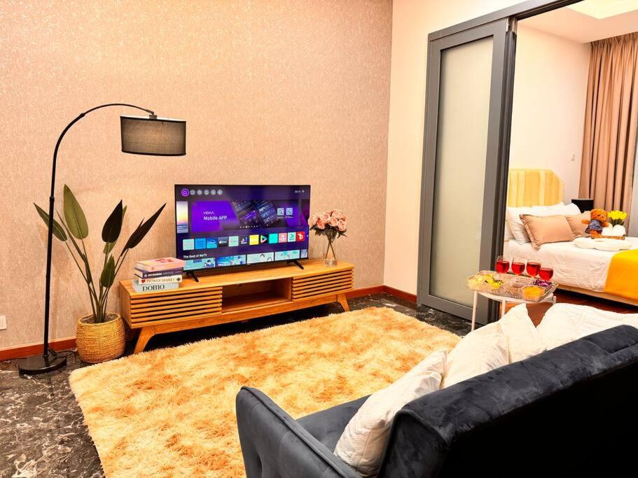 Modern 3min KLCC 2BR 1-5pax Royce Residence By Fantasy