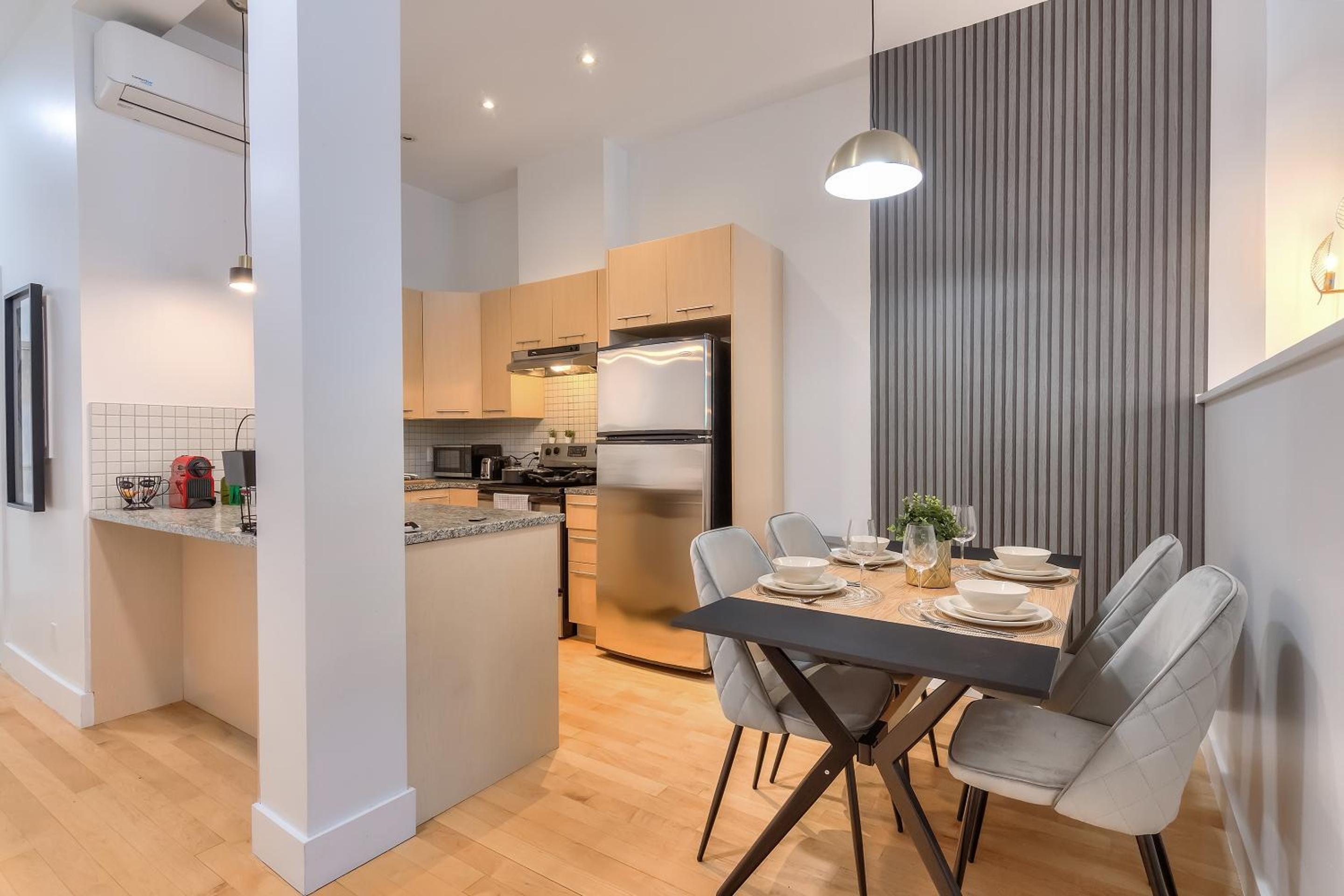 Take a break in a modern loft on Plateau-Mont-Royal