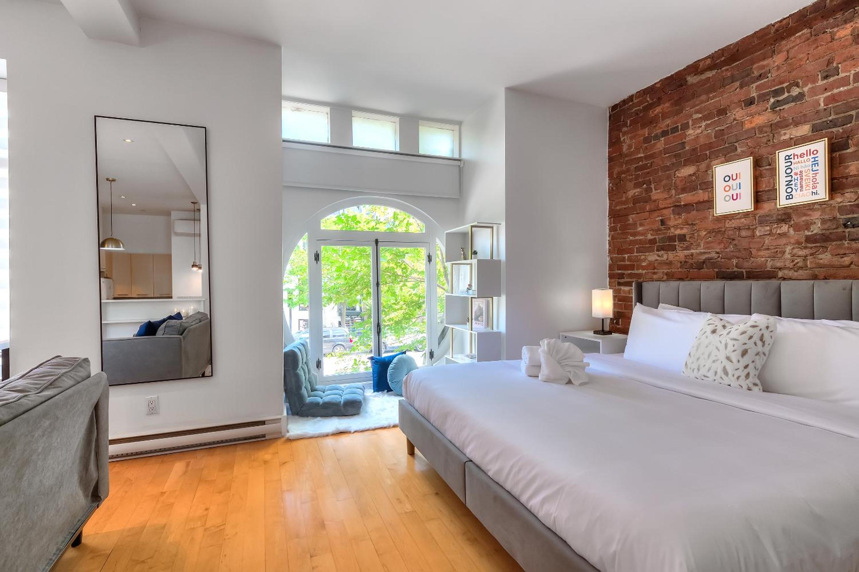 Take a break in a modern loft on Plateau-Mont-Royal