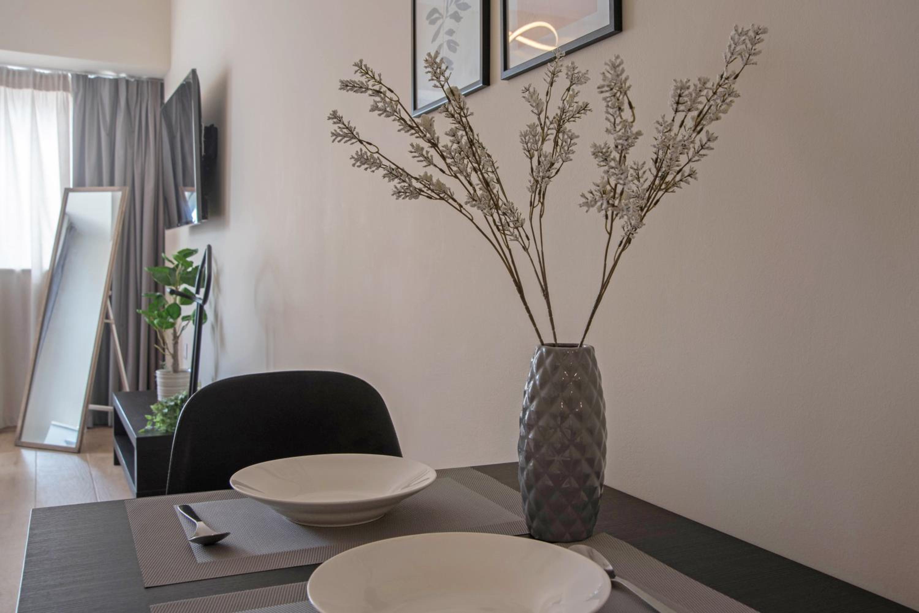 Amazing Apartments @ Aiolou Str.