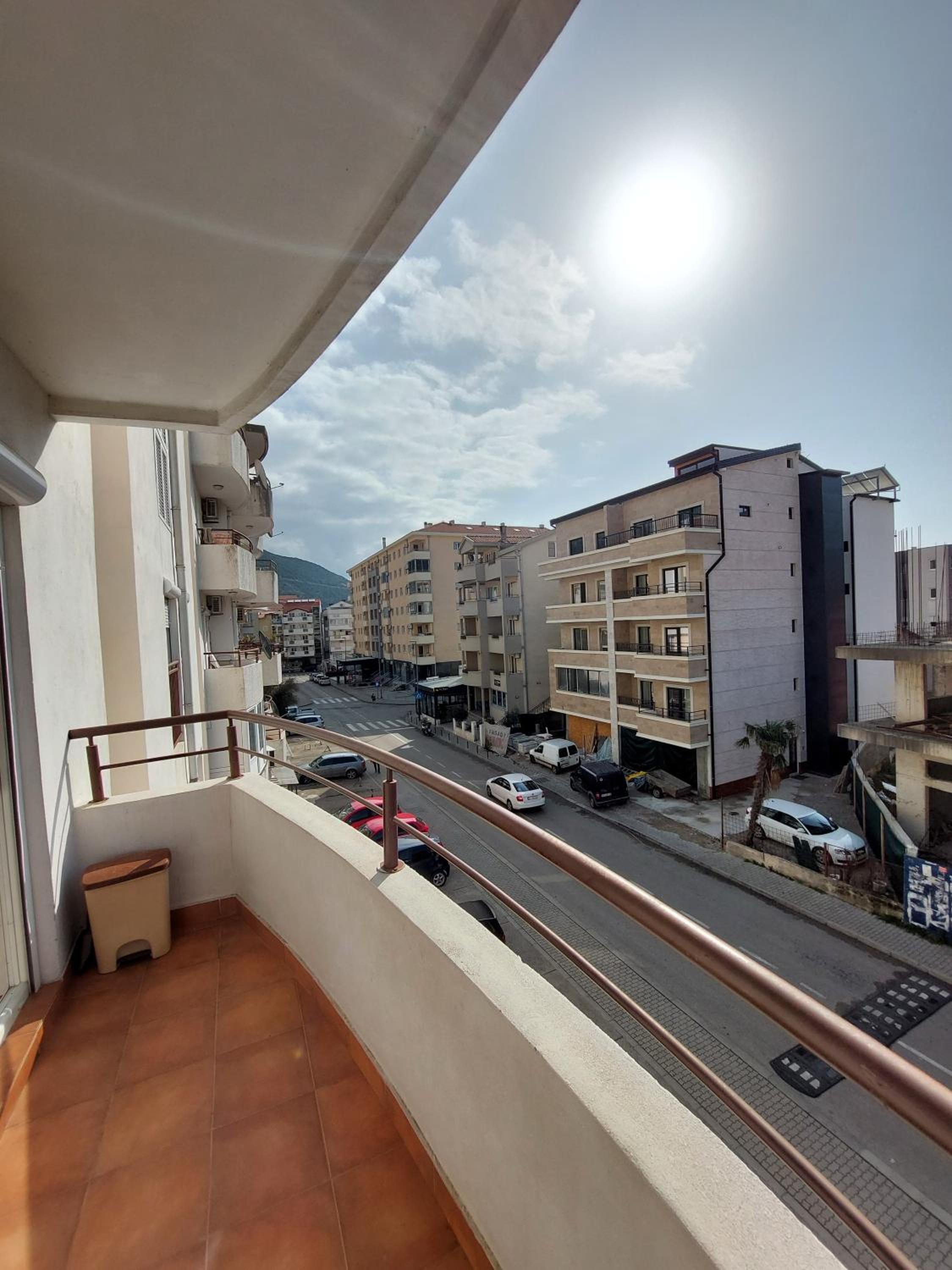 Two-bedroom apartment with parking view 5