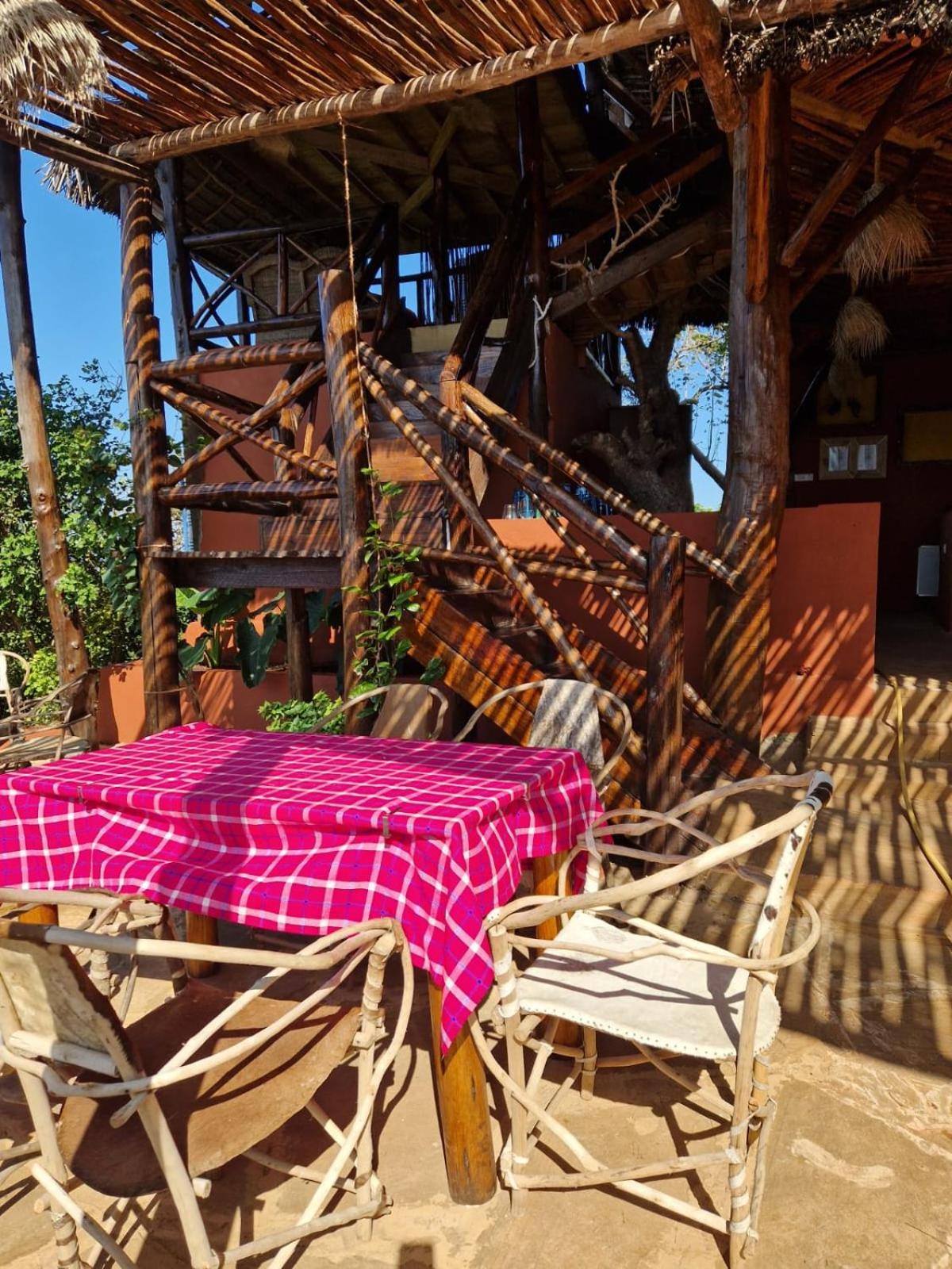 MONKEY MOUNTAIN LODGE