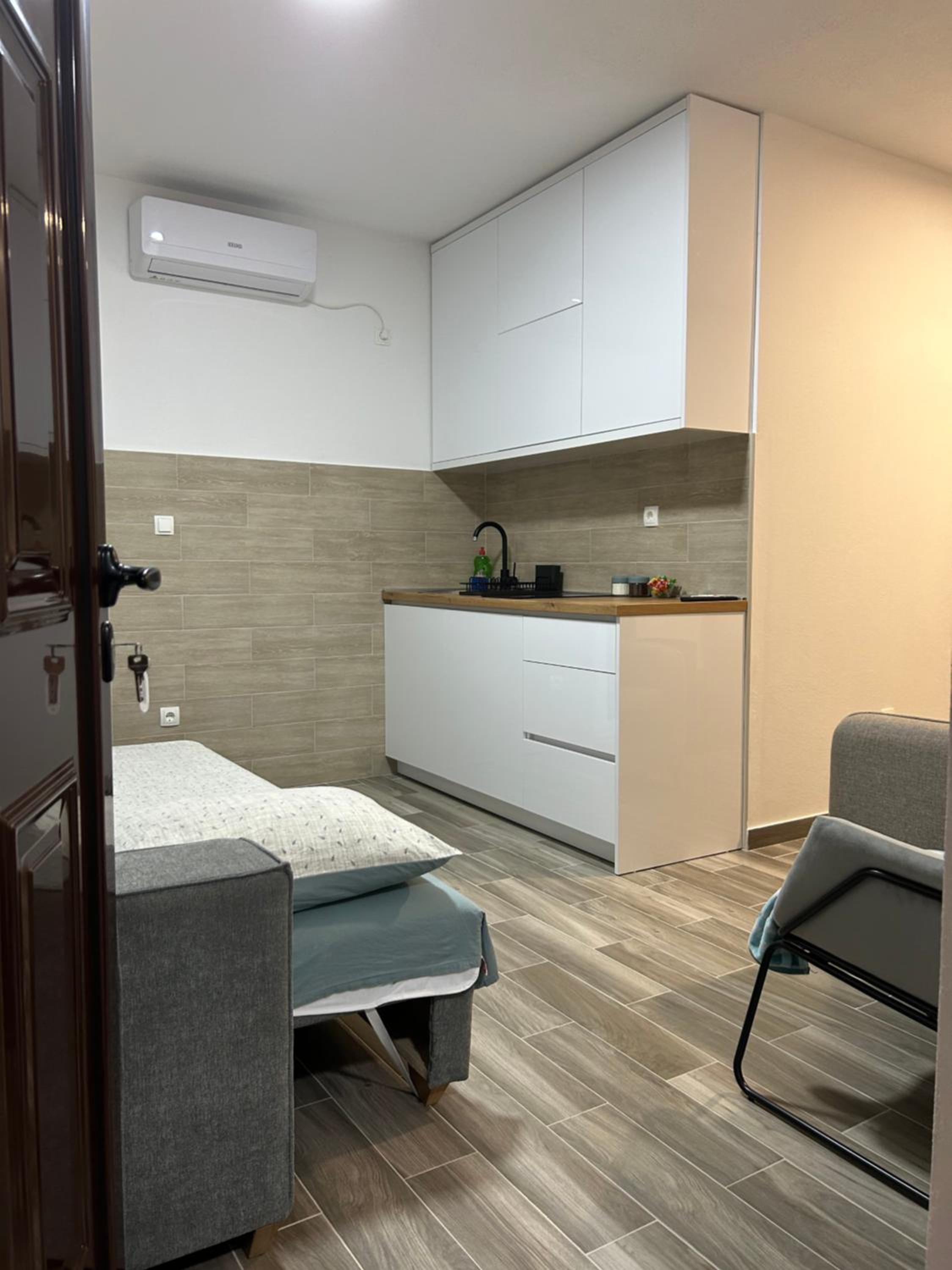 NNL Apartments
